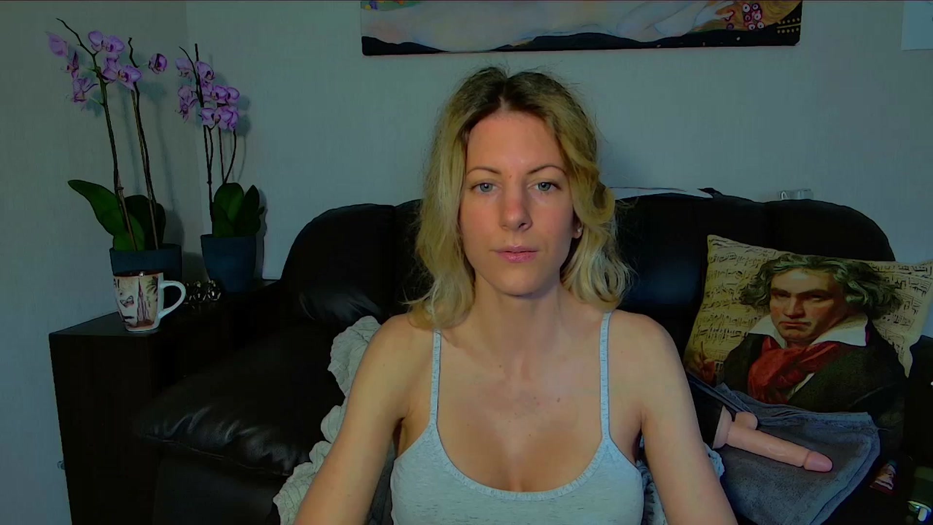 Gallery image thumbnail from Helenadoll's myfreecams stream on, 04/22/2025, 11:14 image 8 of 20