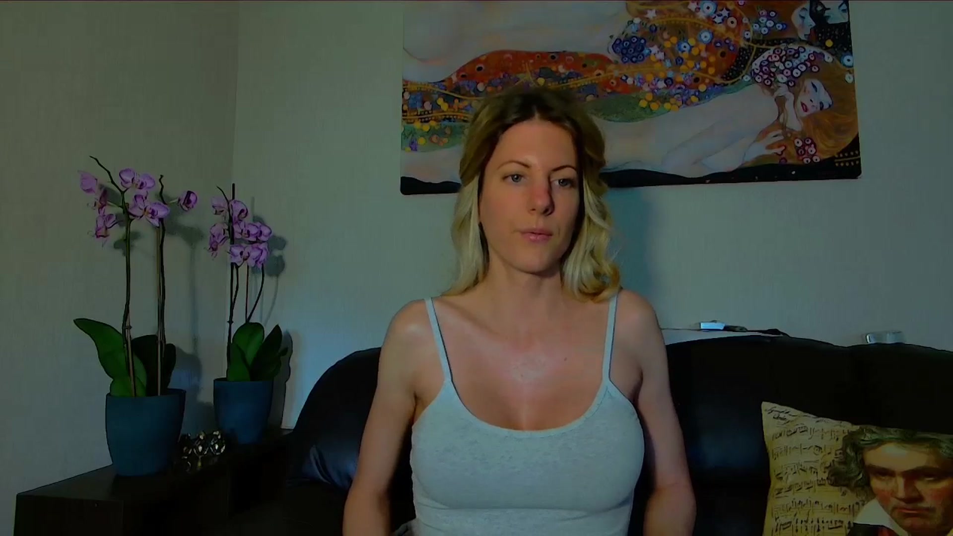 Gallery image thumbnail from Helenadoll's myfreecams stream on, 04/22/2025, 15:05 image 2 of 20
