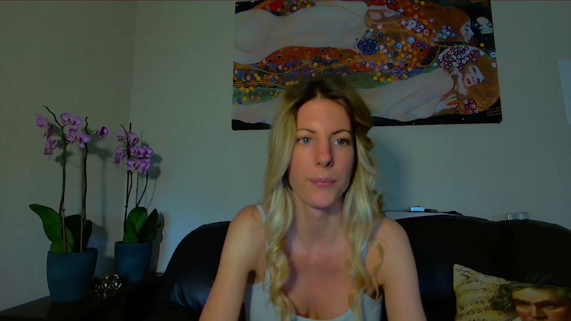 Gallery image thumbnail from Helenadoll's myfreecams stream on, 04/22/2025, 15:05 image 5 of 20