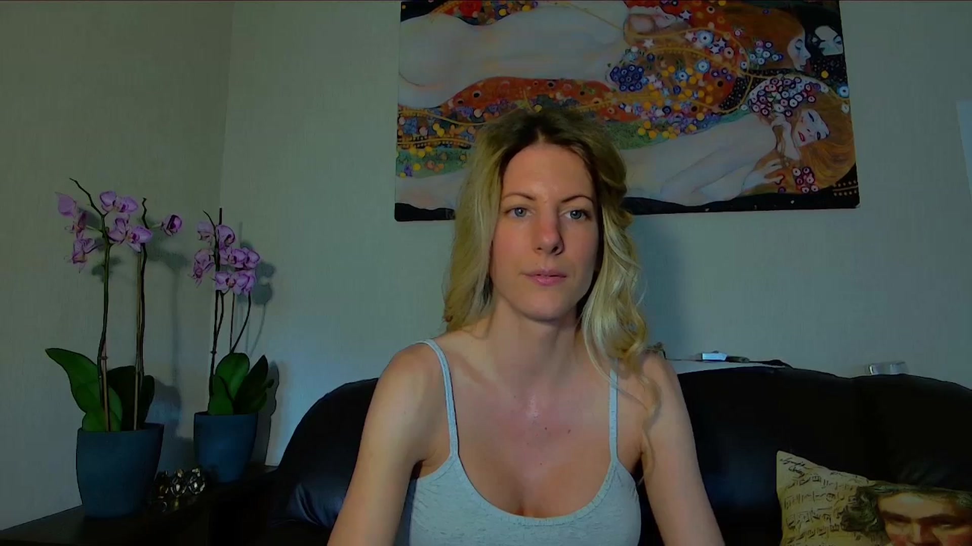 Gallery image thumbnail from Helenadoll's myfreecams stream on, 04/22/2025, 15:05 image 8 of 20