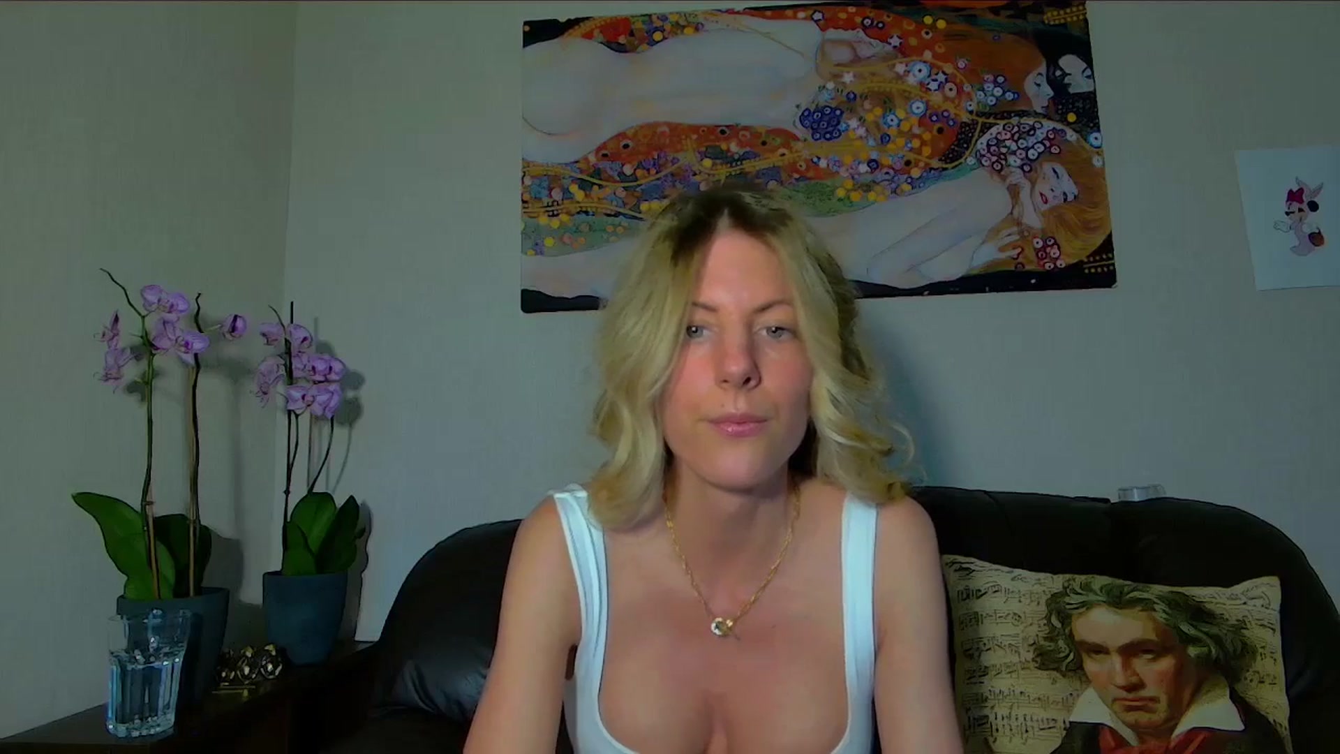 Gallery image thumbnail from Helenadoll's myfreecams stream on, 04/26/2025, 15:07 image 14 of 20