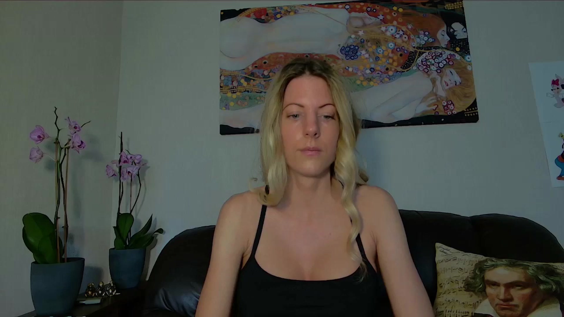 Gallery image thumbnail from Helenadoll's myfreecams stream on, 05/01/2025, 12:37 image 2 of 20