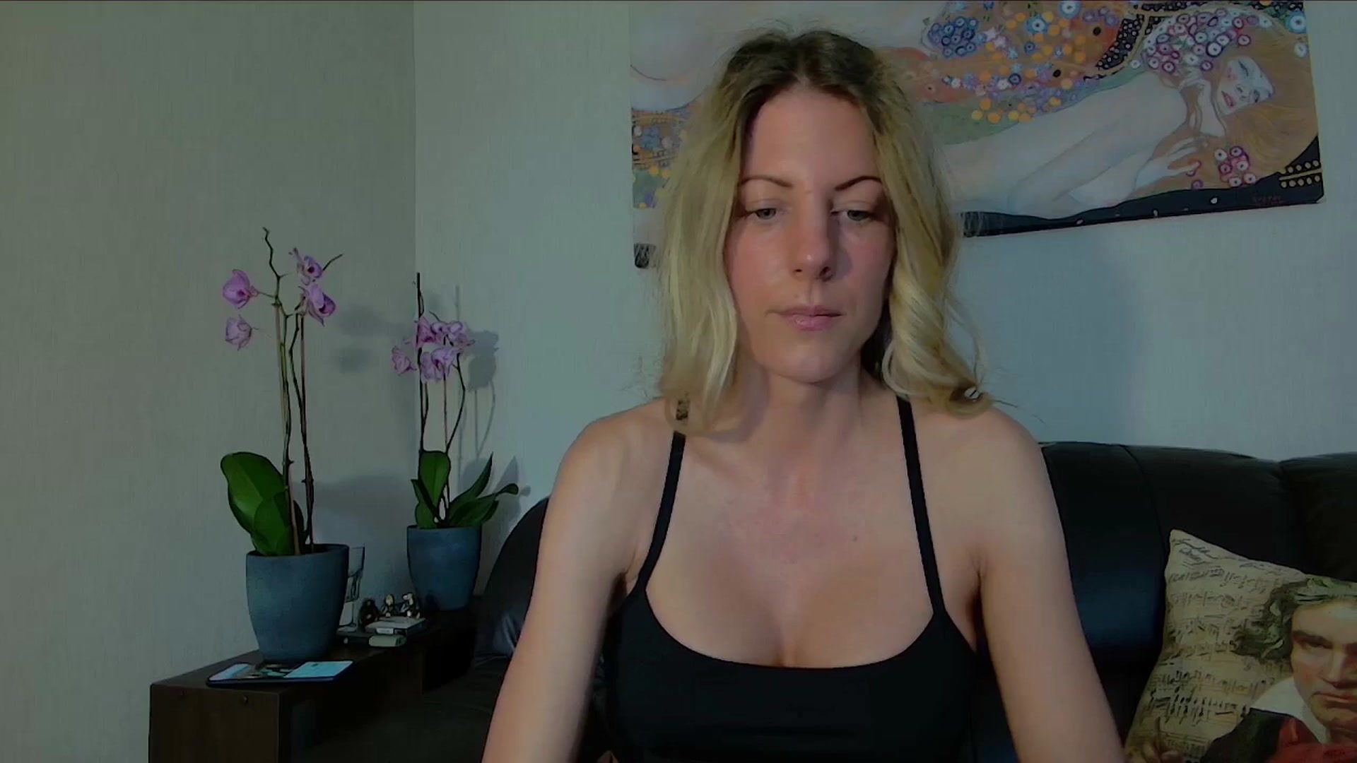 Gallery image thumbnail from Helenadoll's myfreecams stream on, 05/01/2025, 12:37 image 11 of 20