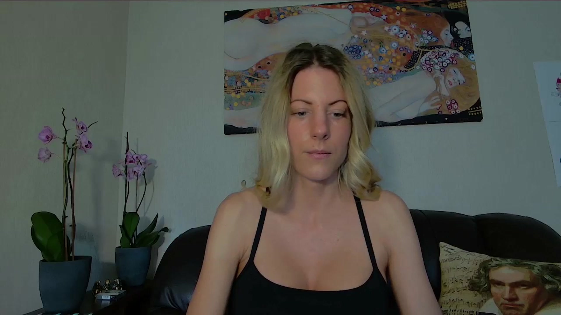 Gallery image thumbnail from Helenadoll's myfreecams stream on, 05/01/2025, 12:37 image 4 of 20