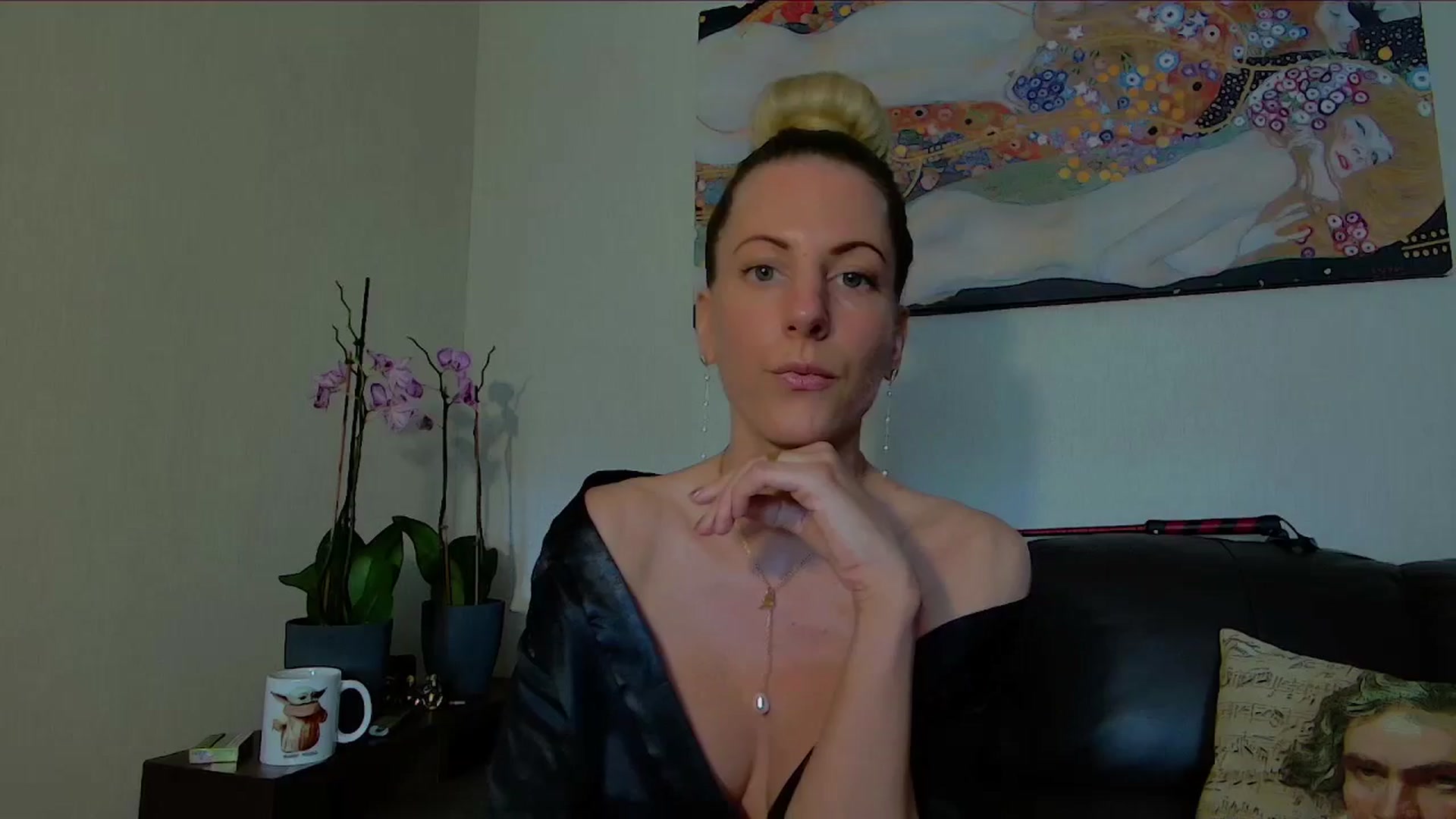 Gallery image thumbnail from Helenadoll's myfreecams stream on, 05/02/2025, 13:28 image 17 of 20