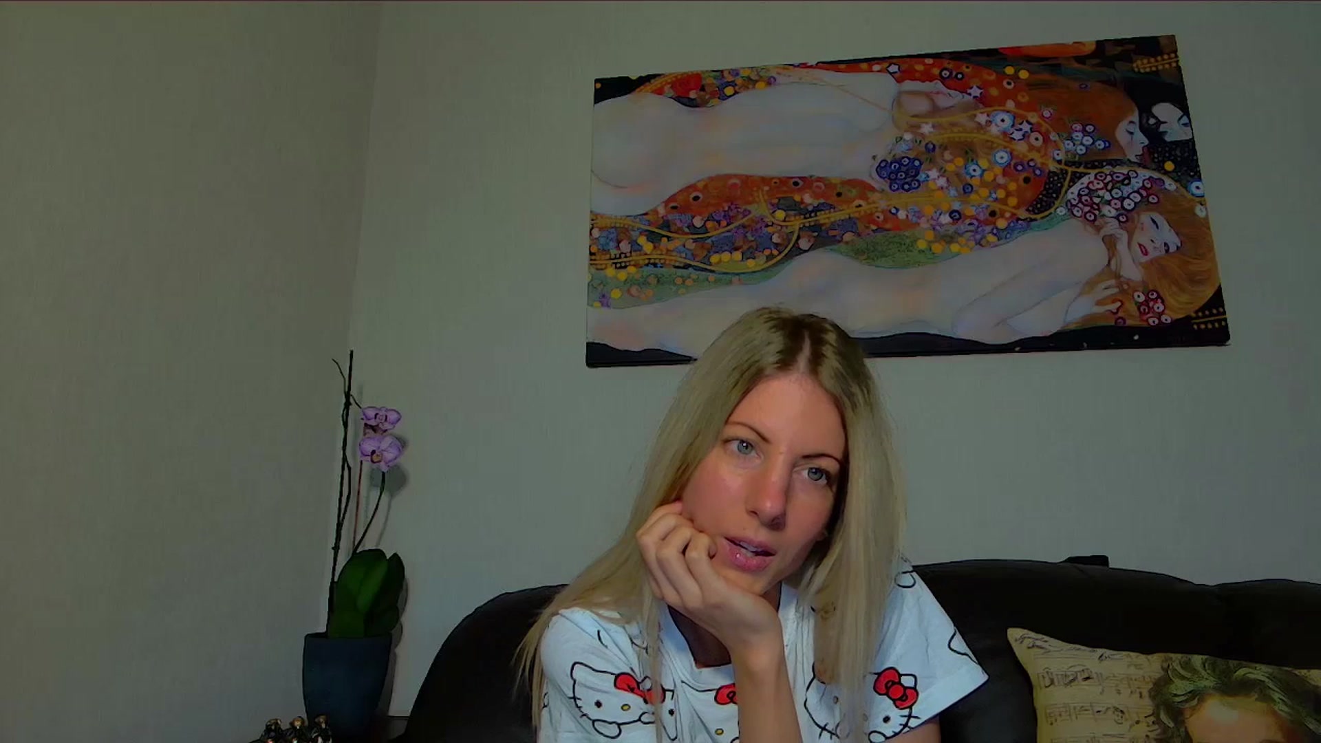 Gallery image thumbnail from Helenadoll's myfreecams stream on, 05/08/2025, 11:44 image 13 of 20
