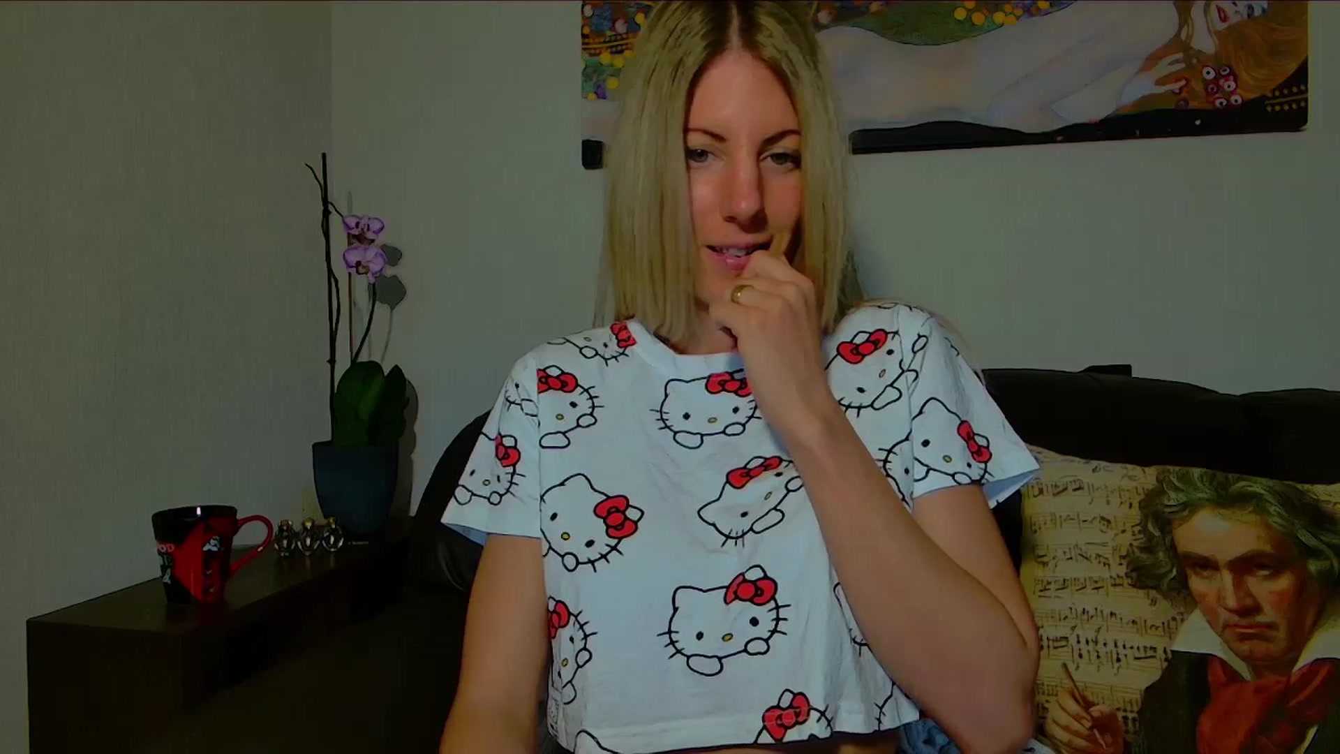 Gallery image thumbnail from Helenadoll's myfreecams stream on, 05/08/2025, 15:02 image 6 of 20