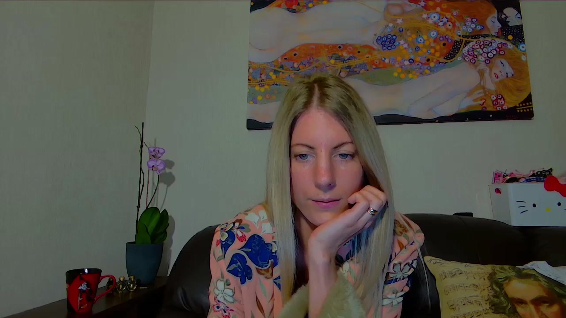 Gallery image thumbnail from Helenadoll's myfreecams stream on, 05/08/2025, 17:27 image 9 of 20