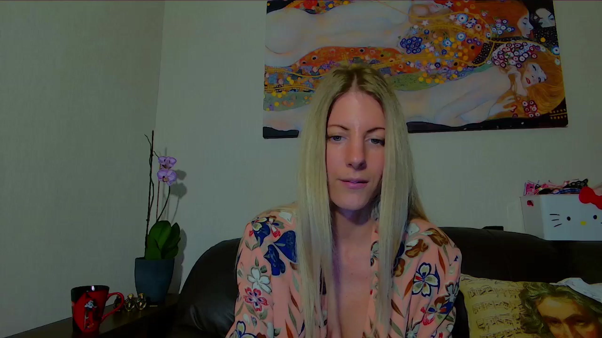 Gallery image thumbnail from Helenadoll's myfreecams stream on, 05/08/2025, 17:27 image 16 of 20