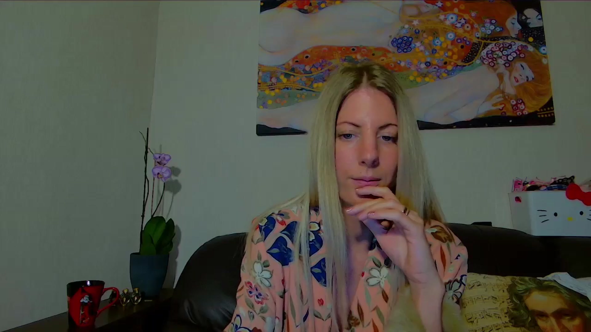 Gallery image thumbnail from Helenadoll's myfreecams stream on, 05/08/2025, 17:27 image 14 of 20