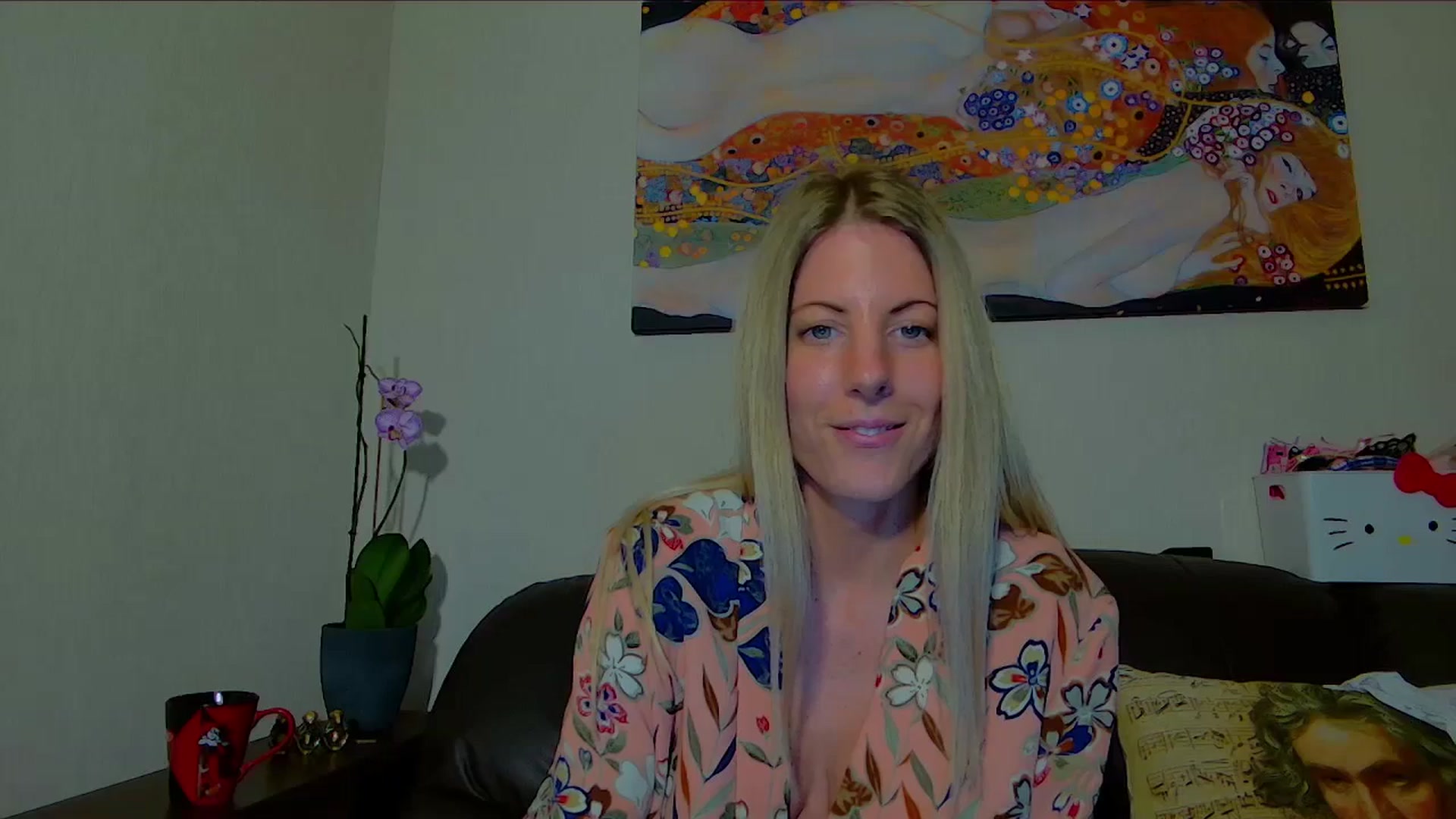 Gallery image thumbnail from Helenadoll's myfreecams stream on, 05/08/2025, 17:27 image 13 of 20