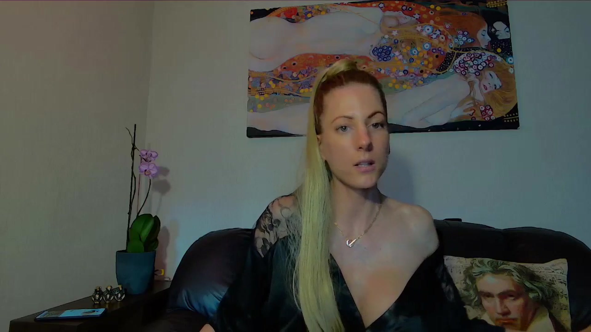 Gallery image thumbnail from Helenadoll's myfreecams stream on, 05/10/2025, 15:00 image 2 of 20