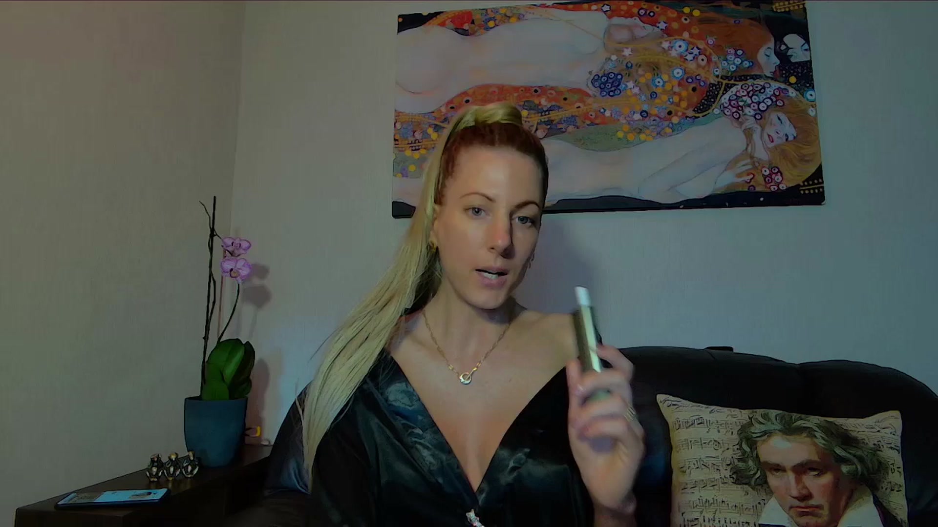 Gallery image thumbnail from Helenadoll's myfreecams stream on, 05/10/2025, 15:00 image 1 of 20