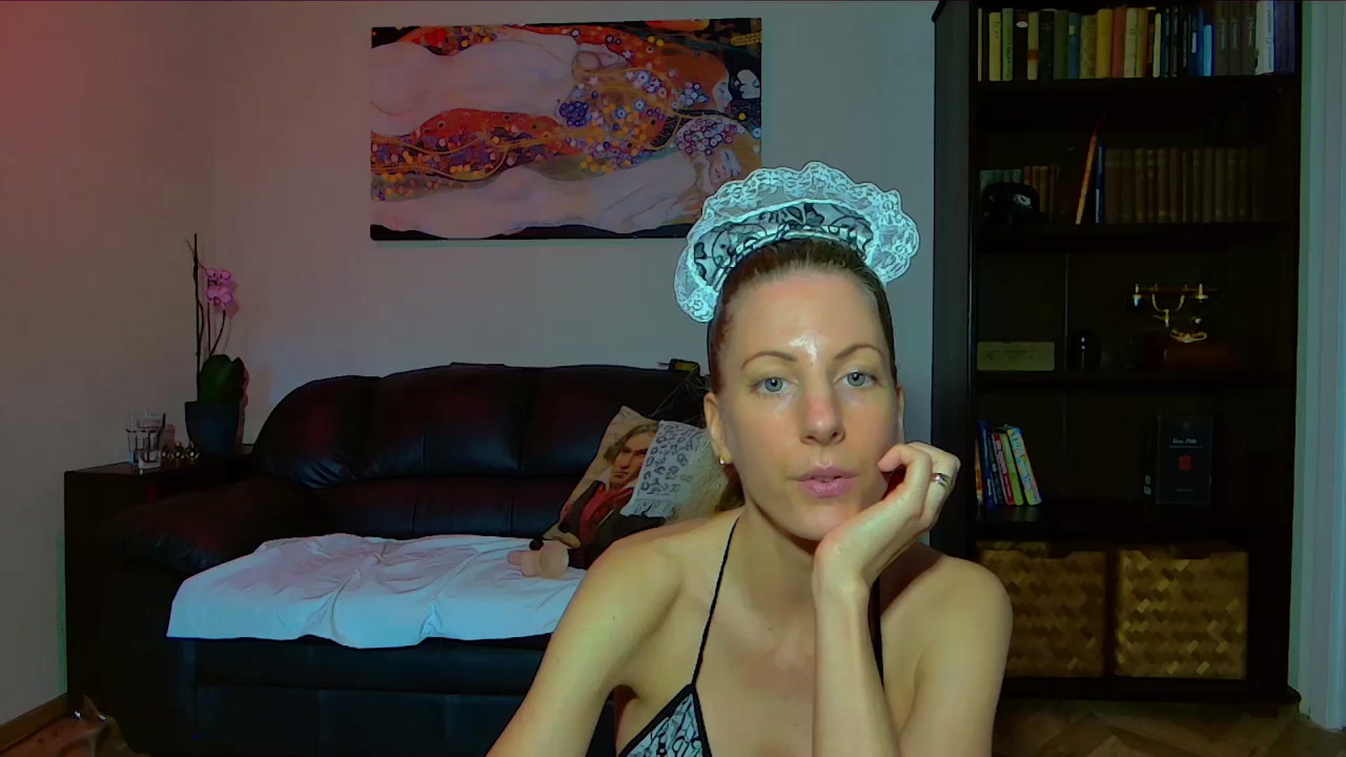 Gallery image thumbnail from Helenadoll's myfreecams stream on, 05/13/2025, 19:02 image 8 of 20