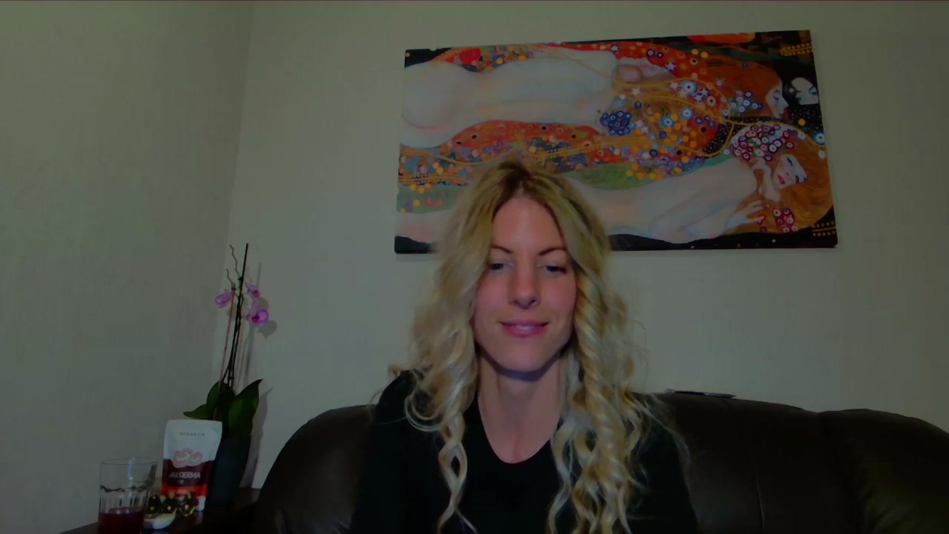 Gallery image thumbnail from Helenadoll's myfreecams stream on, 05/15/2025, 21:37 image 7 of 20