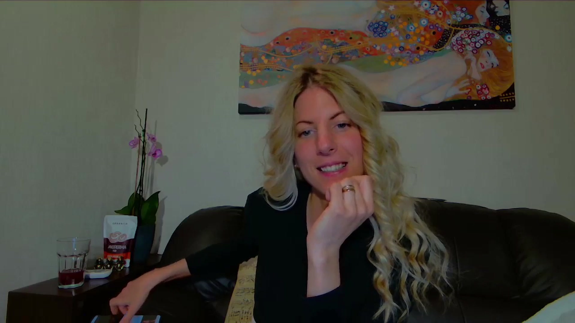 Gallery image thumbnail from Helenadoll's myfreecams stream on, 05/15/2025, 21:37 image 16 of 20