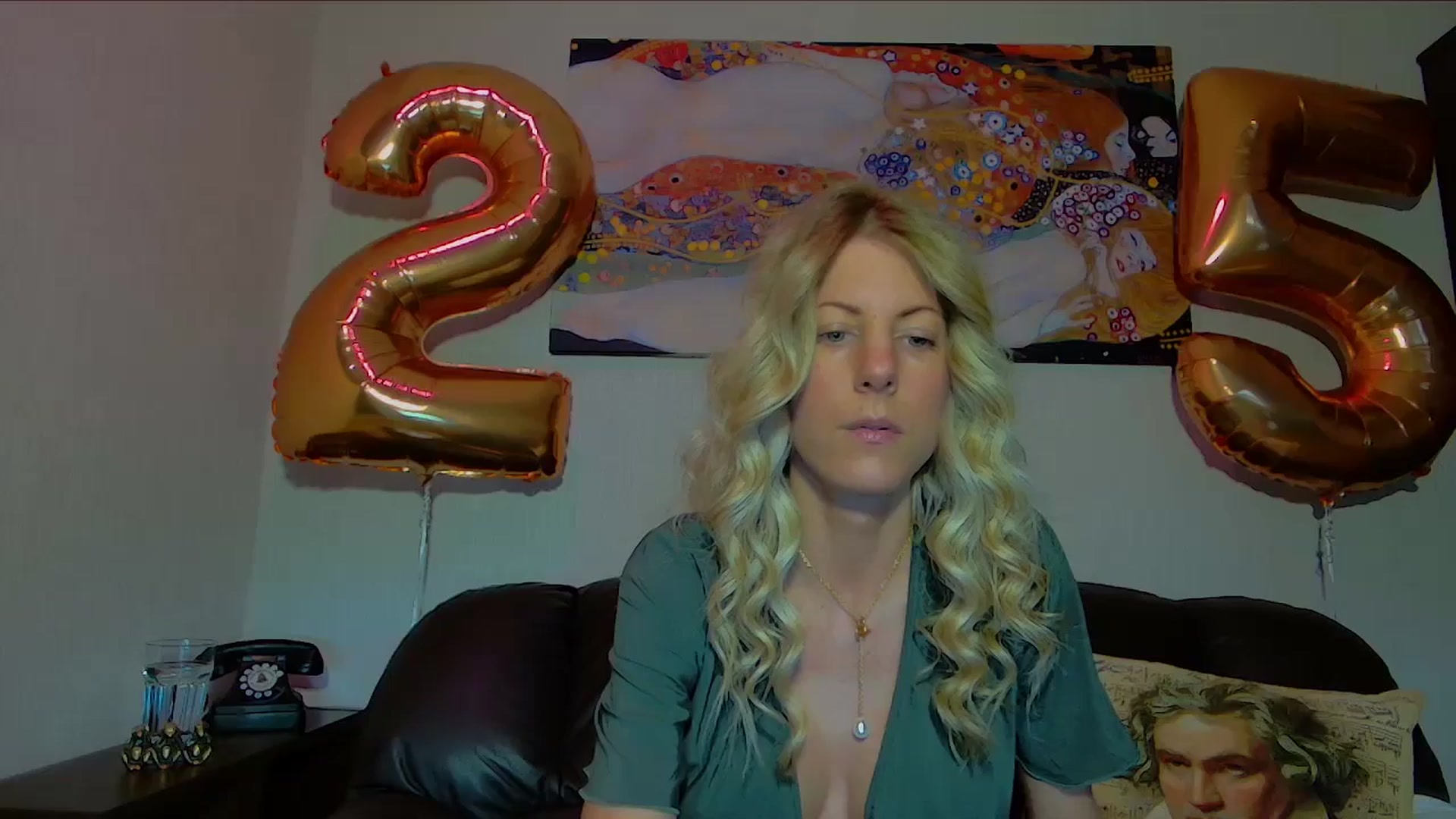 Gallery image thumbnail from Helenadoll's myfreecams stream on, 05/17/2025, 16:42 image 1 of 20