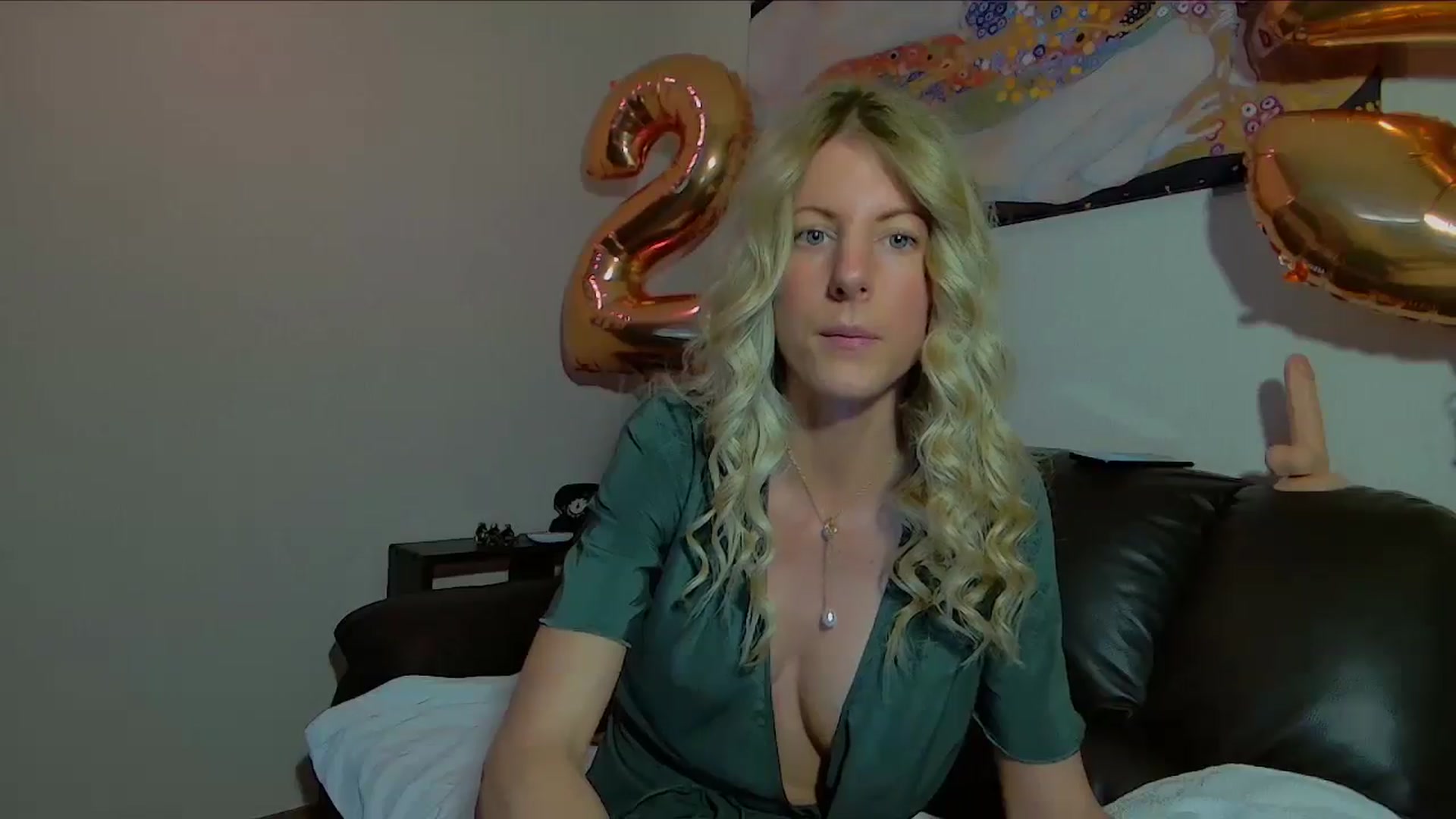 Gallery image thumbnail from Helenadoll's myfreecams stream on, 05/17/2025, 17:21 image 8 of 20