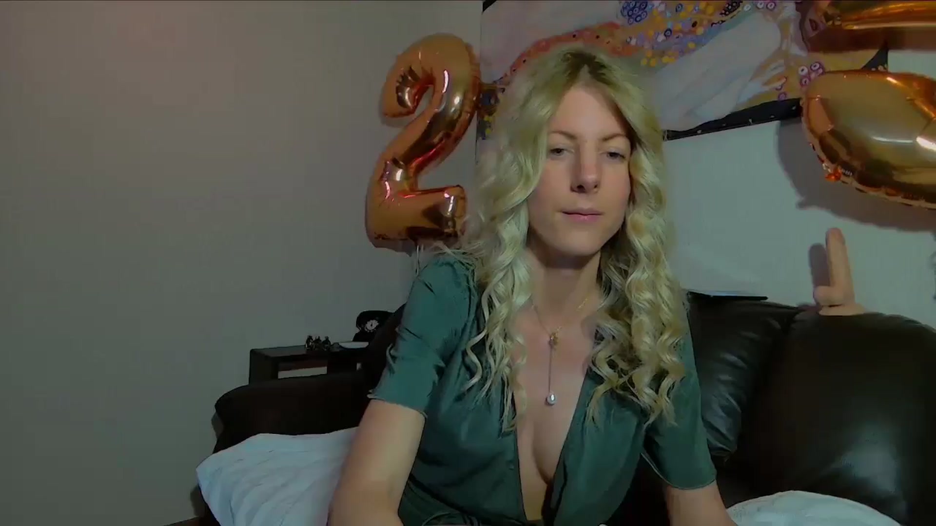 Gallery image thumbnail from Helenadoll's myfreecams stream on, 05/17/2025, 17:21 image 7 of 20
