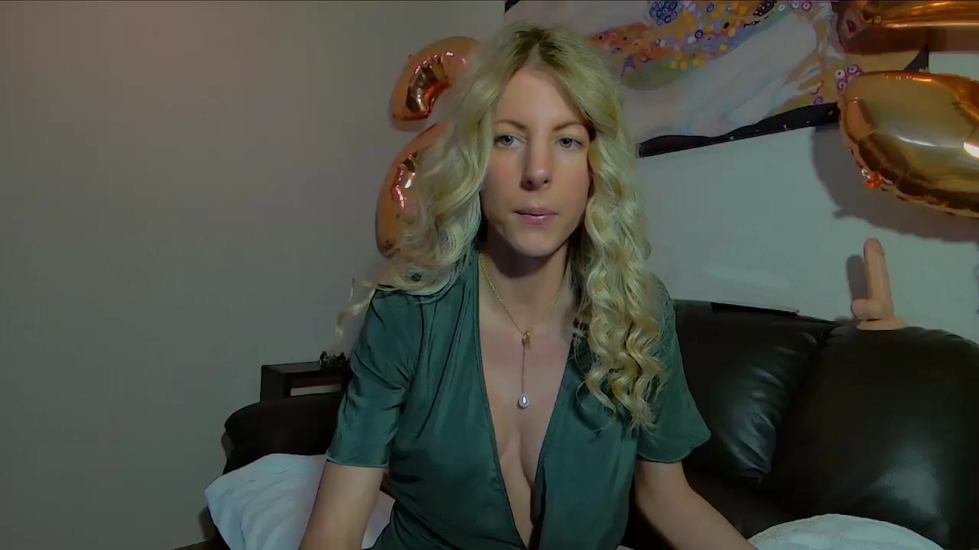 Gallery image thumbnail from Helenadoll's myfreecams stream on, 05/17/2025, 17:21 image 5 of 20