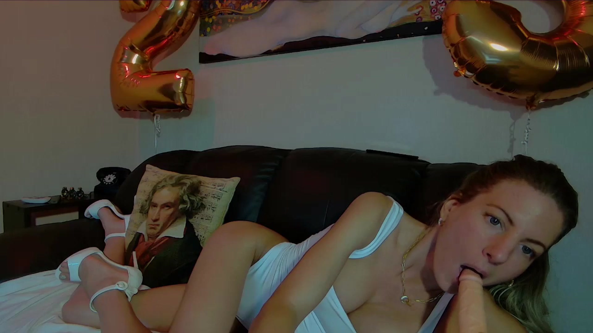 Gallery image thumbnail from Helenadoll's myfreecams stream on, 05/20/2025, 18:01 image 11 of 20