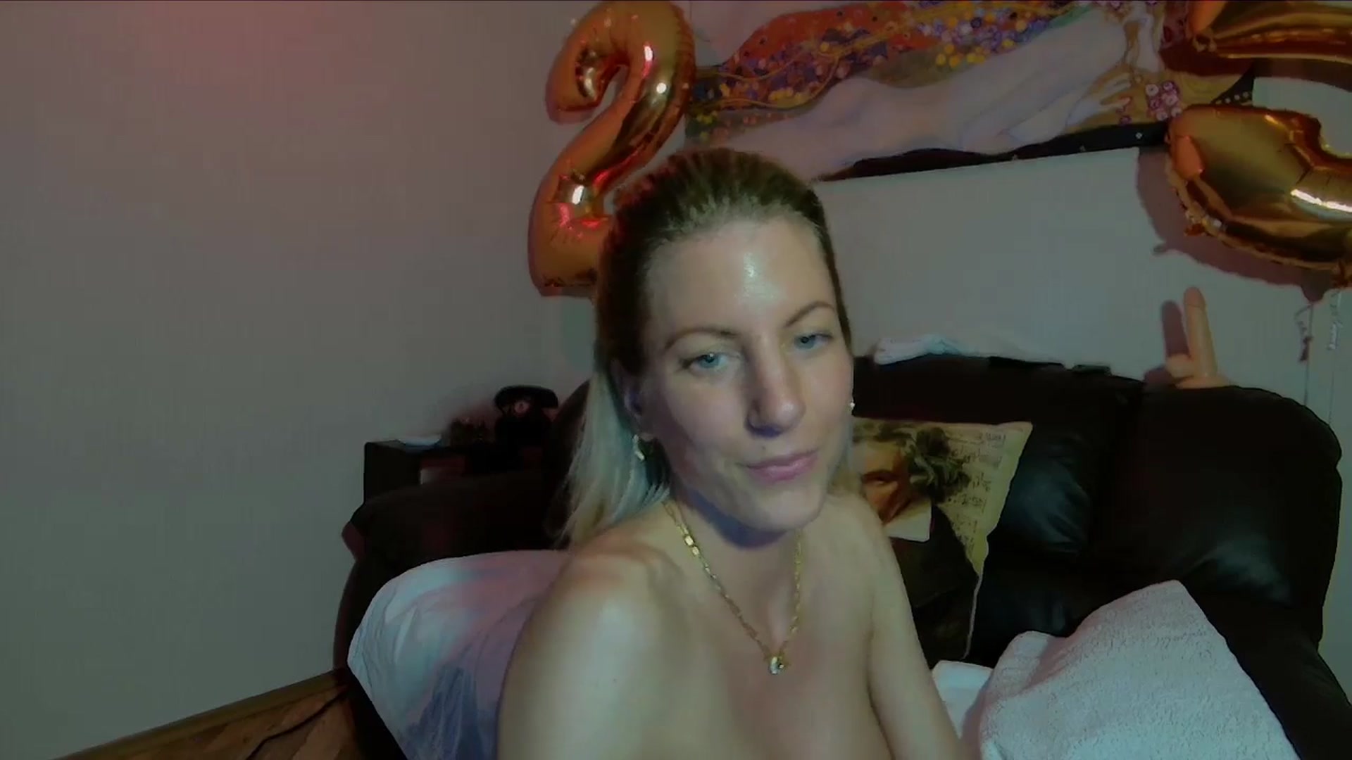 Gallery image thumbnail from Helenadoll's myfreecams stream on, 05/20/2025, 18:13 image 18 of 20