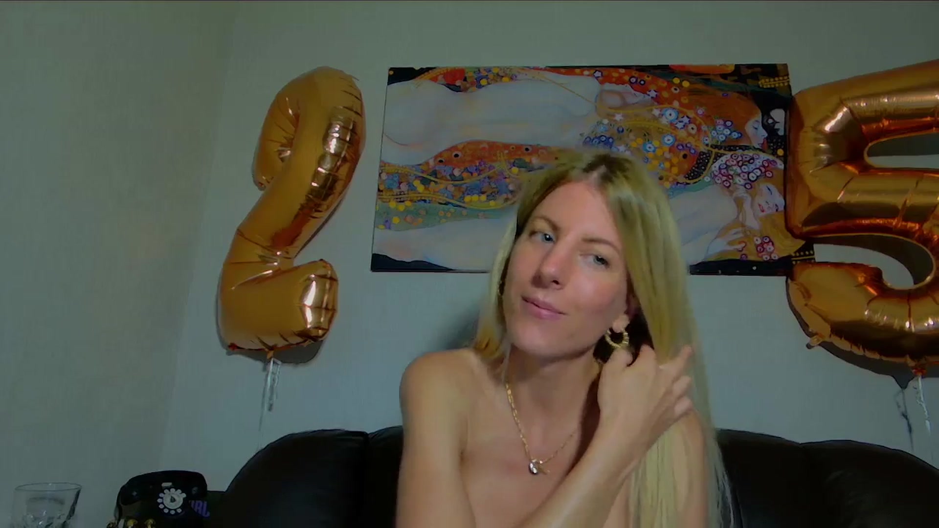 Gallery image thumbnail from Helenadoll's myfreecams stream on, 05/28/2025, 18:19 image 7 of 20