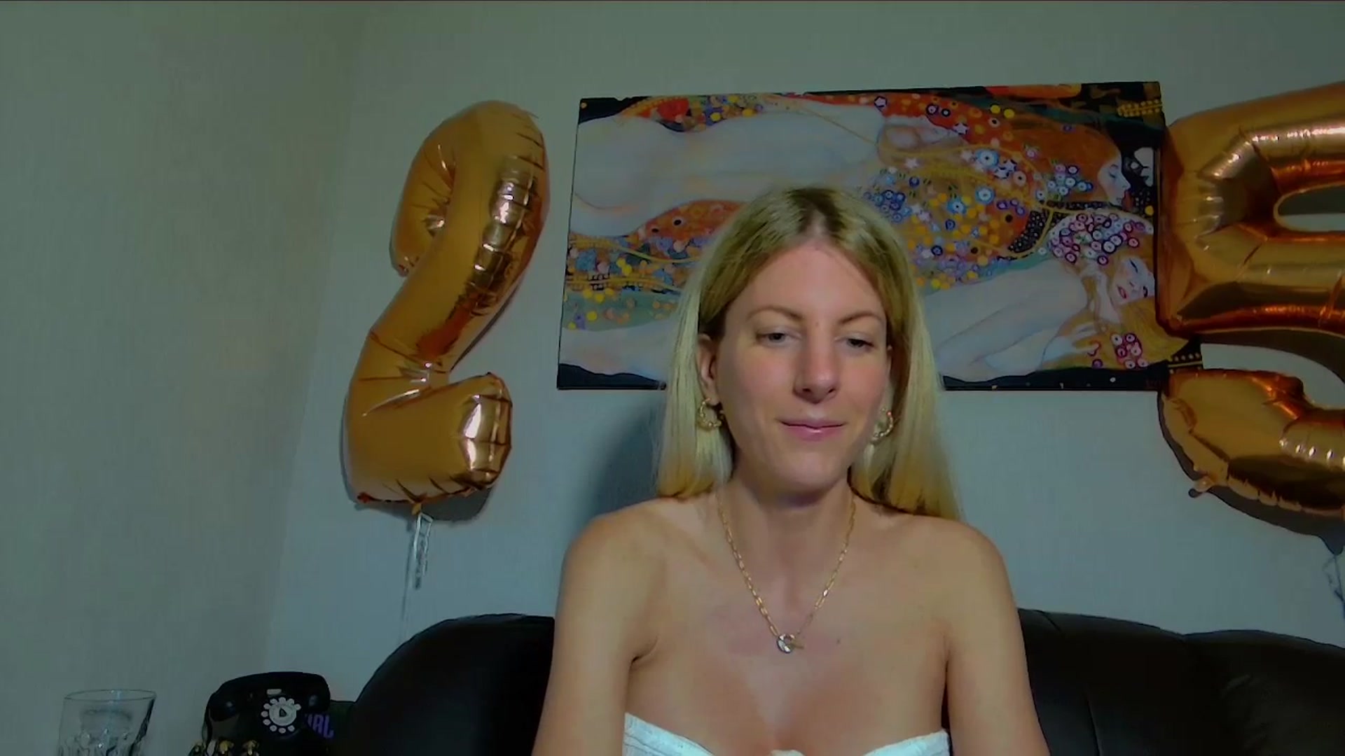 Gallery image thumbnail from Helenadoll's myfreecams stream on, 05/28/2025, 18:19 image 2 of 20