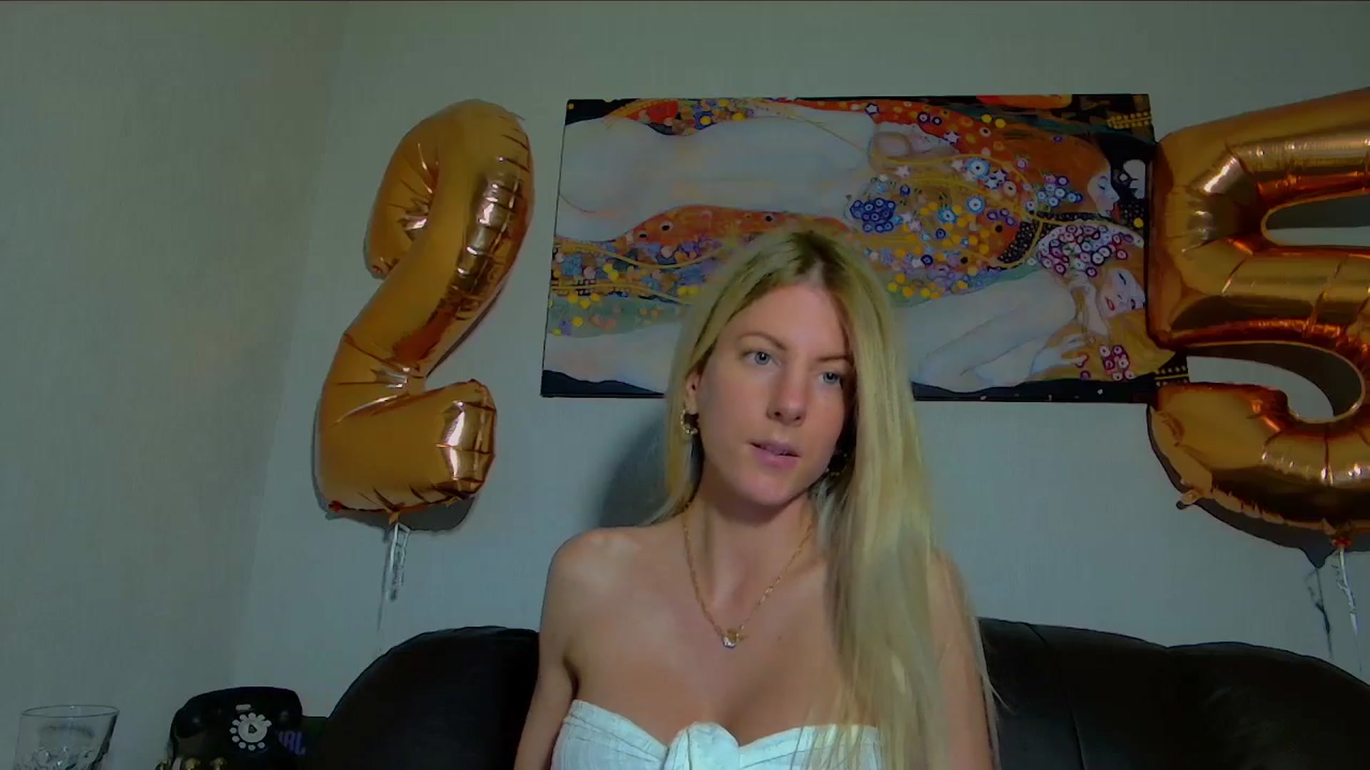 Gallery image thumbnail from Helenadoll's myfreecams stream on, 05/28/2025, 18:19 image 4 of 20