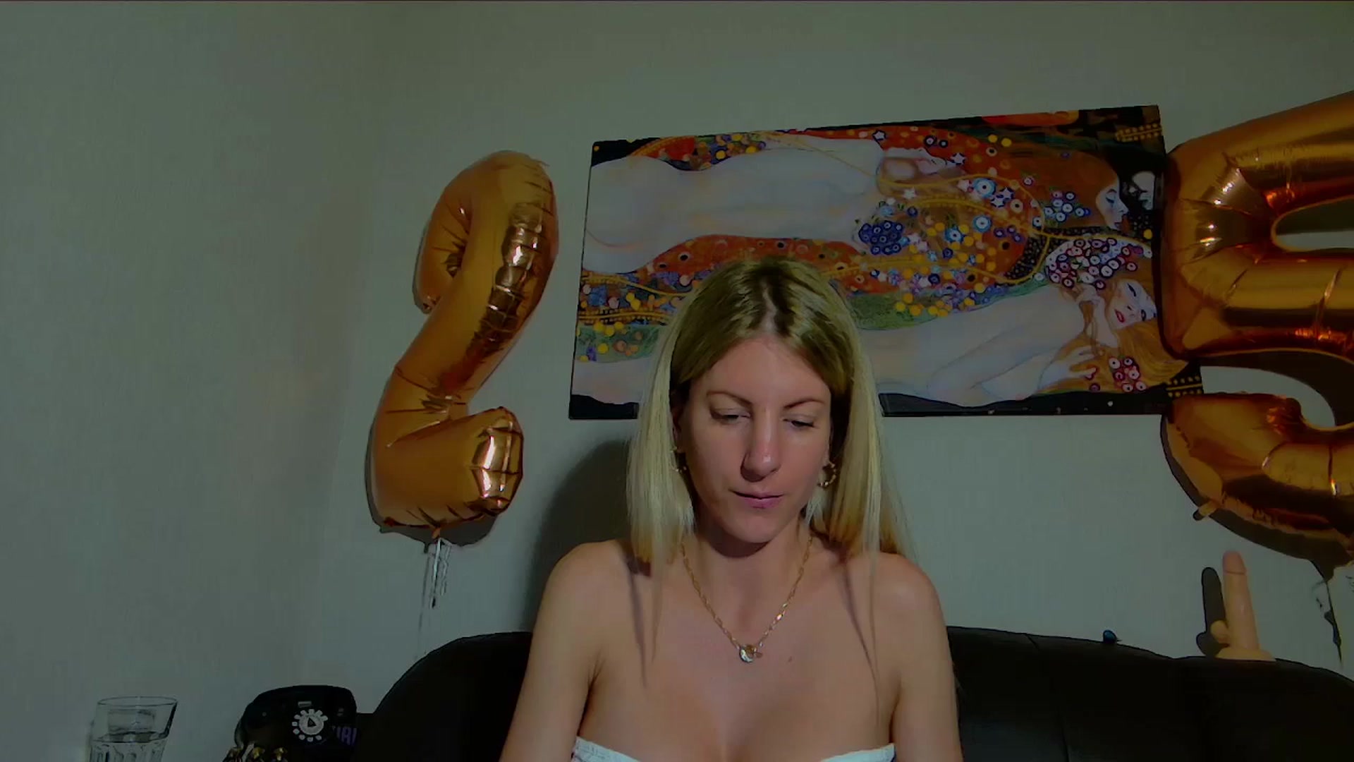 Gallery image thumbnail from Helenadoll's myfreecams stream on, 05/28/2025, 19:17 image 3 of 20