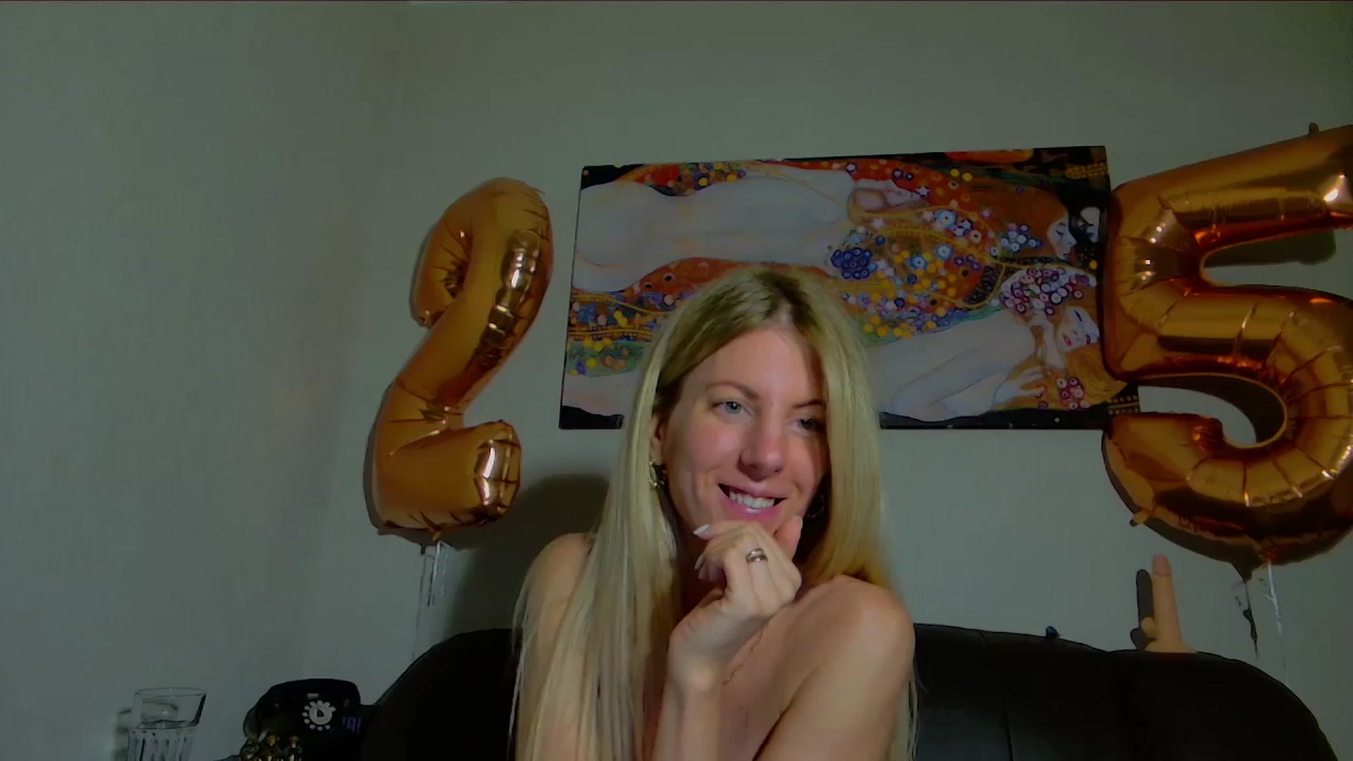 Gallery image thumbnail from Helenadoll's myfreecams stream on, 05/28/2025, 19:17 image 17 of 20