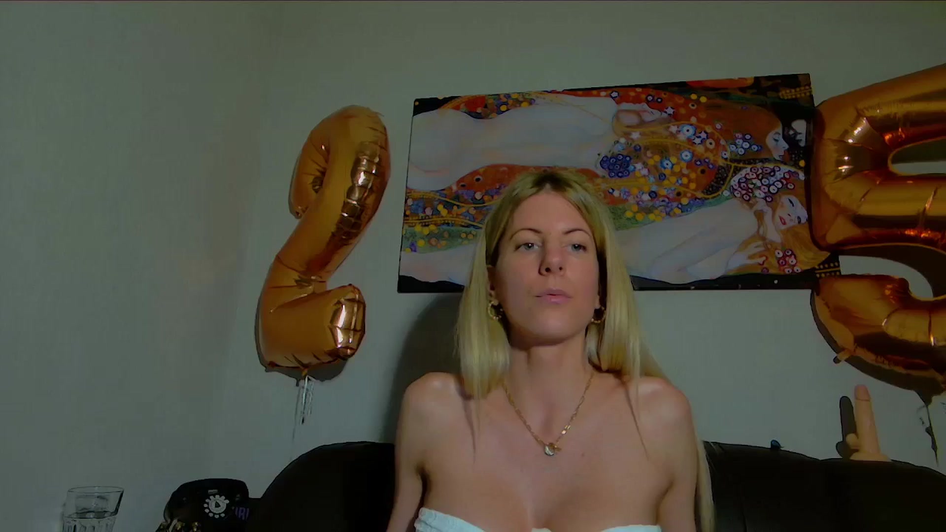 Gallery image thumbnail from Helenadoll's myfreecams stream on, 05/28/2025, 19:17 image 5 of 20