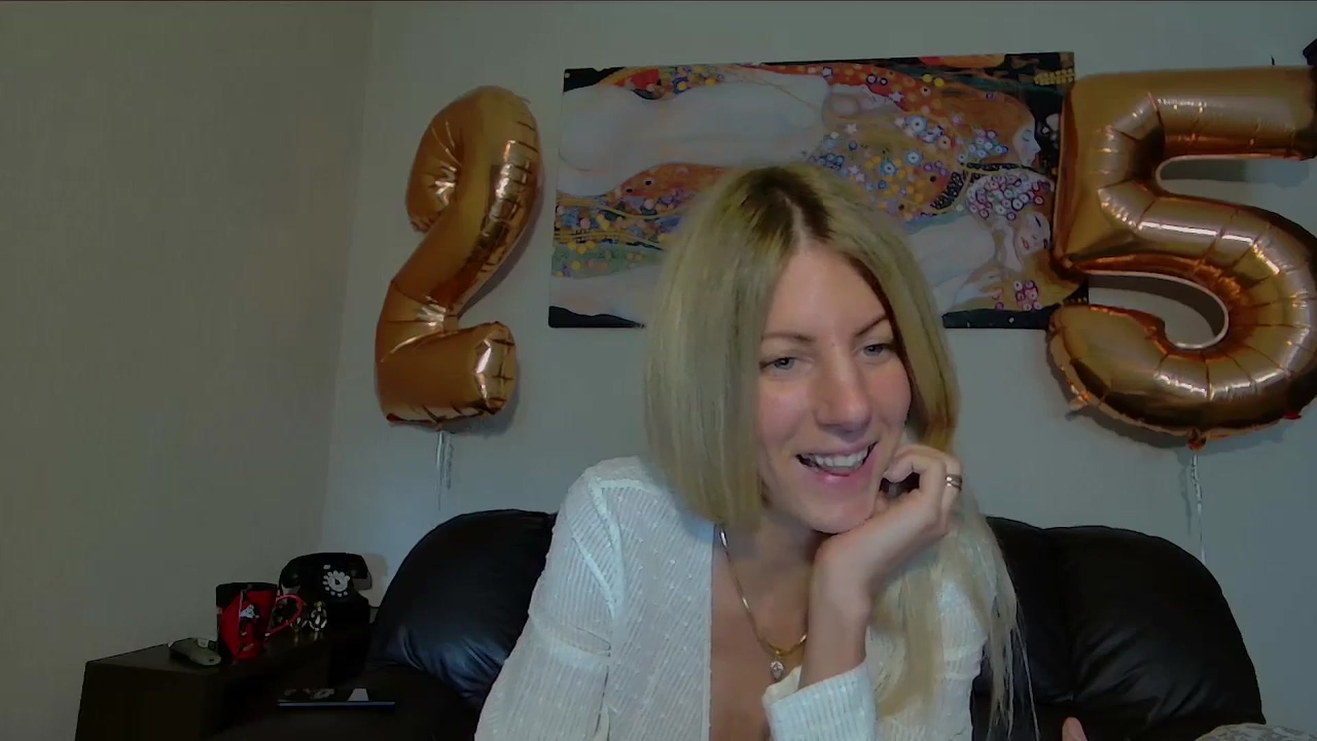 Gallery image thumbnail from Helenadoll's myfreecams stream on, 05/29/2025, 11:23 image 8 of 20