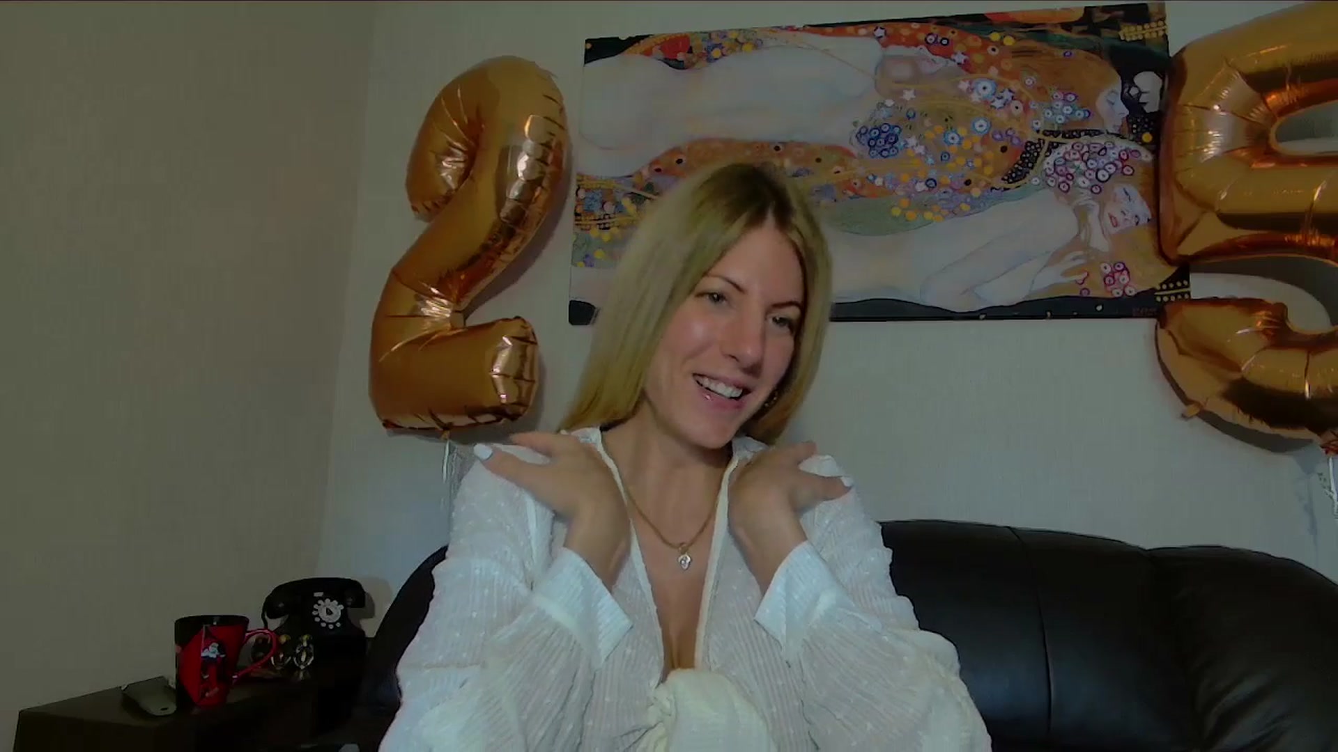 Gallery image thumbnail from Helenadoll's myfreecams stream on, 05/29/2025, 11:23 image 12 of 20