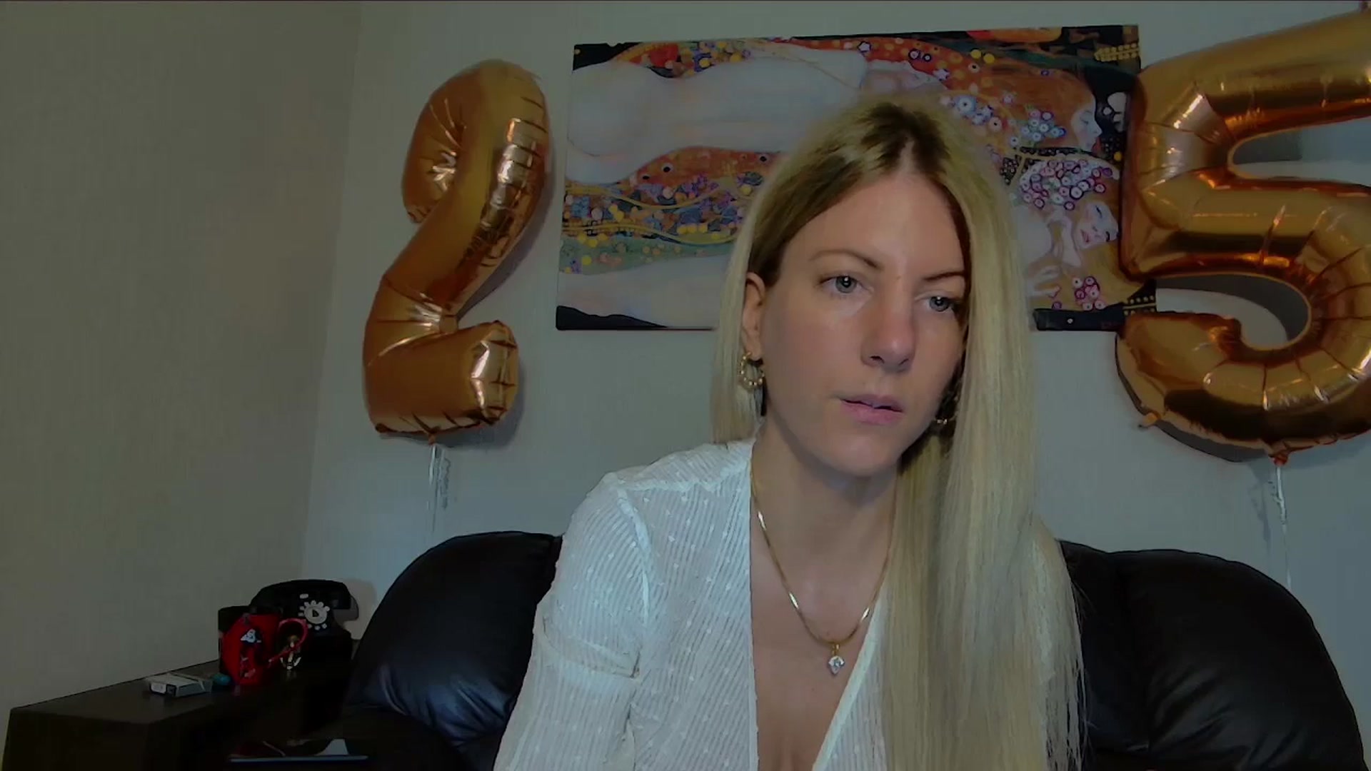Gallery image thumbnail from Helenadoll's myfreecams stream on, 05/29/2025, 11:23 image 5 of 20