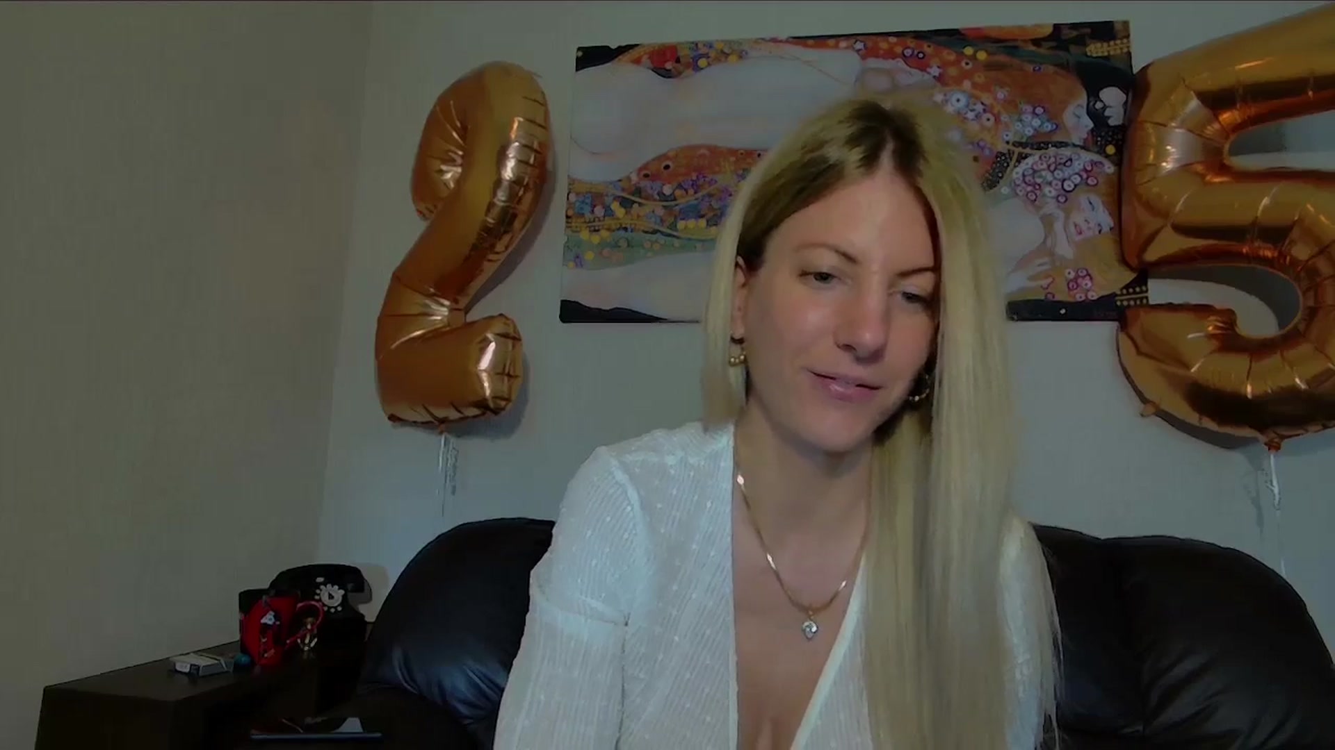 Gallery image thumbnail from Helenadoll's myfreecams stream on, 05/29/2025, 11:23 image 6 of 20