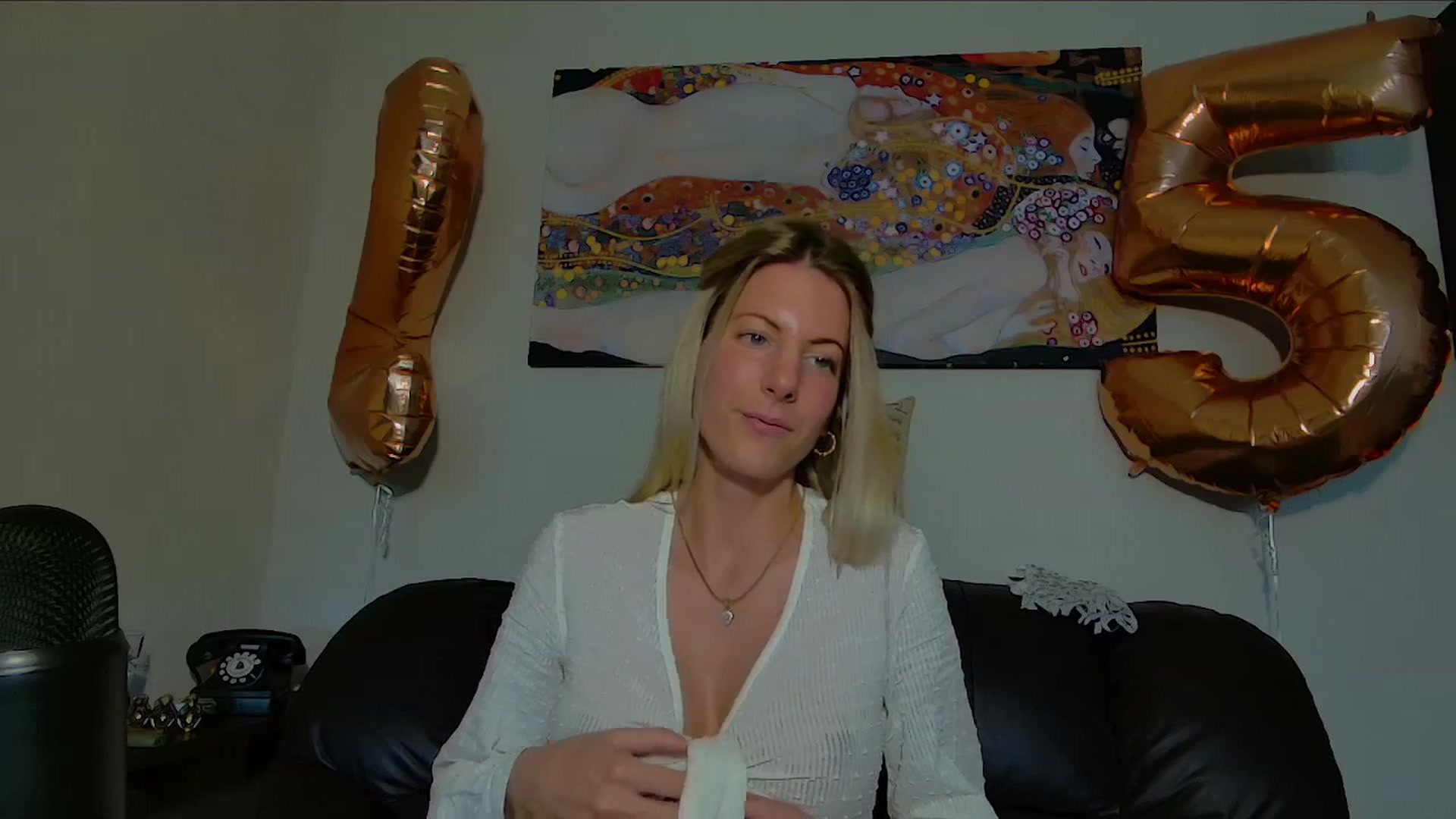 Gallery image thumbnail from Helenadoll's myfreecams stream on, 05/30/2025, 12:38 image 19 of 20