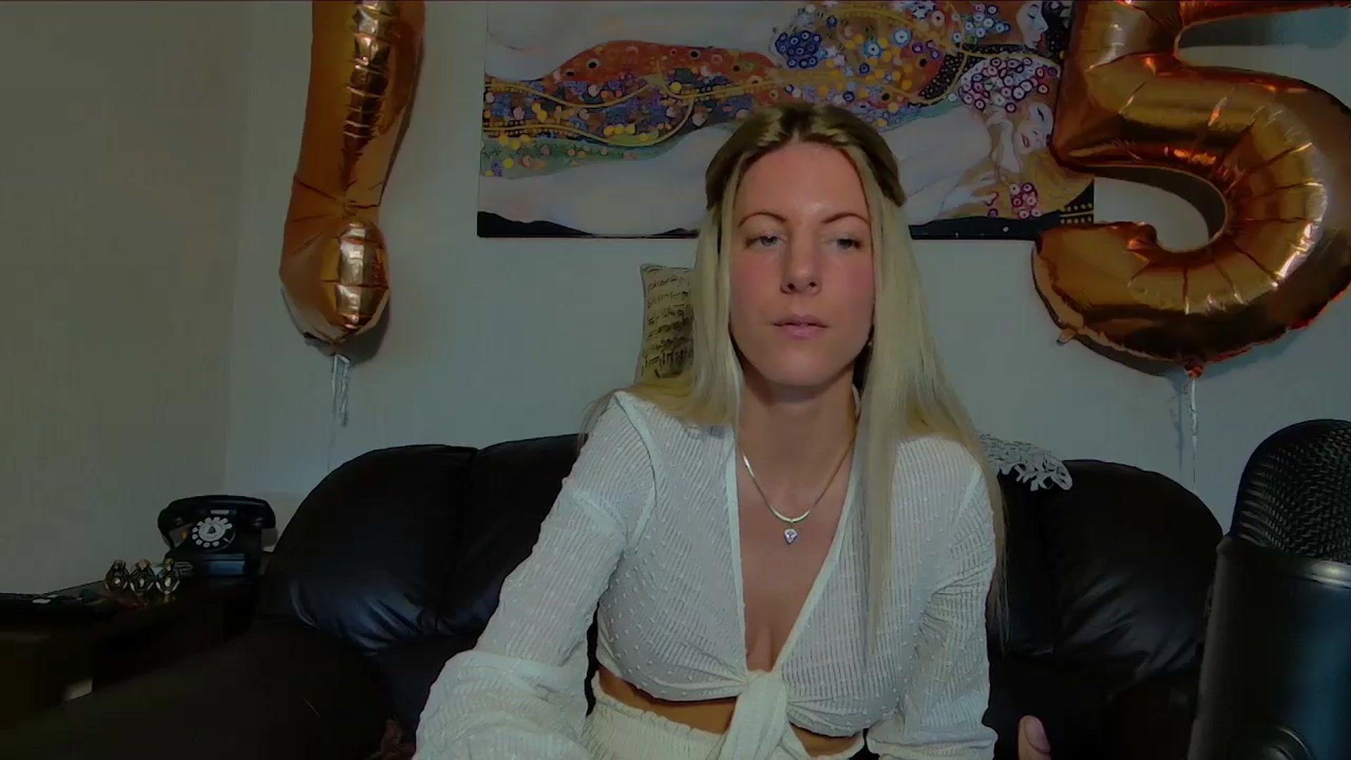 Gallery image thumbnail from Helenadoll's myfreecams stream on, 05/30/2025, 12:38 image 4 of 20