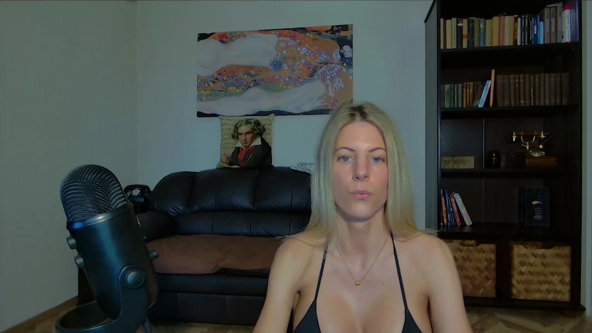 Gallery image thumbnail from Helenadoll's myfreecams stream on, 06/05/2025, 15:02 image 7 of 20