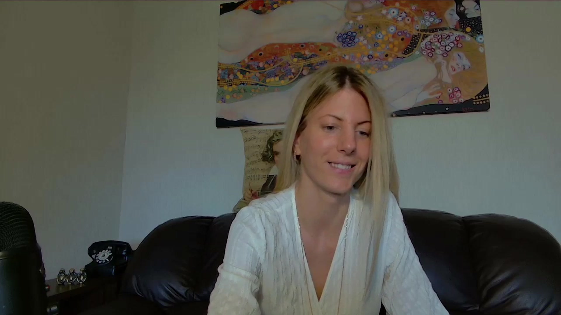 Gallery image thumbnail from Helenadoll's myfreecams stream on, 06/10/2025, 17:16 image 12 of 20