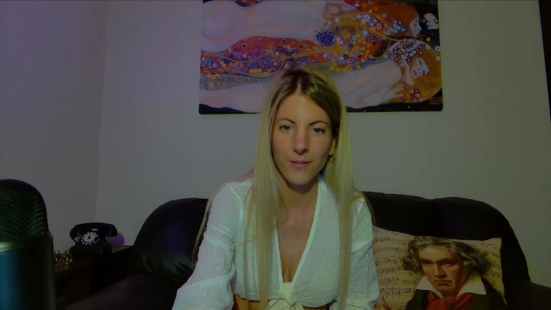 Gallery image thumbnail from Helenadoll's myfreecams stream on, 06/28/2025, 19:58 image 7 of 20
