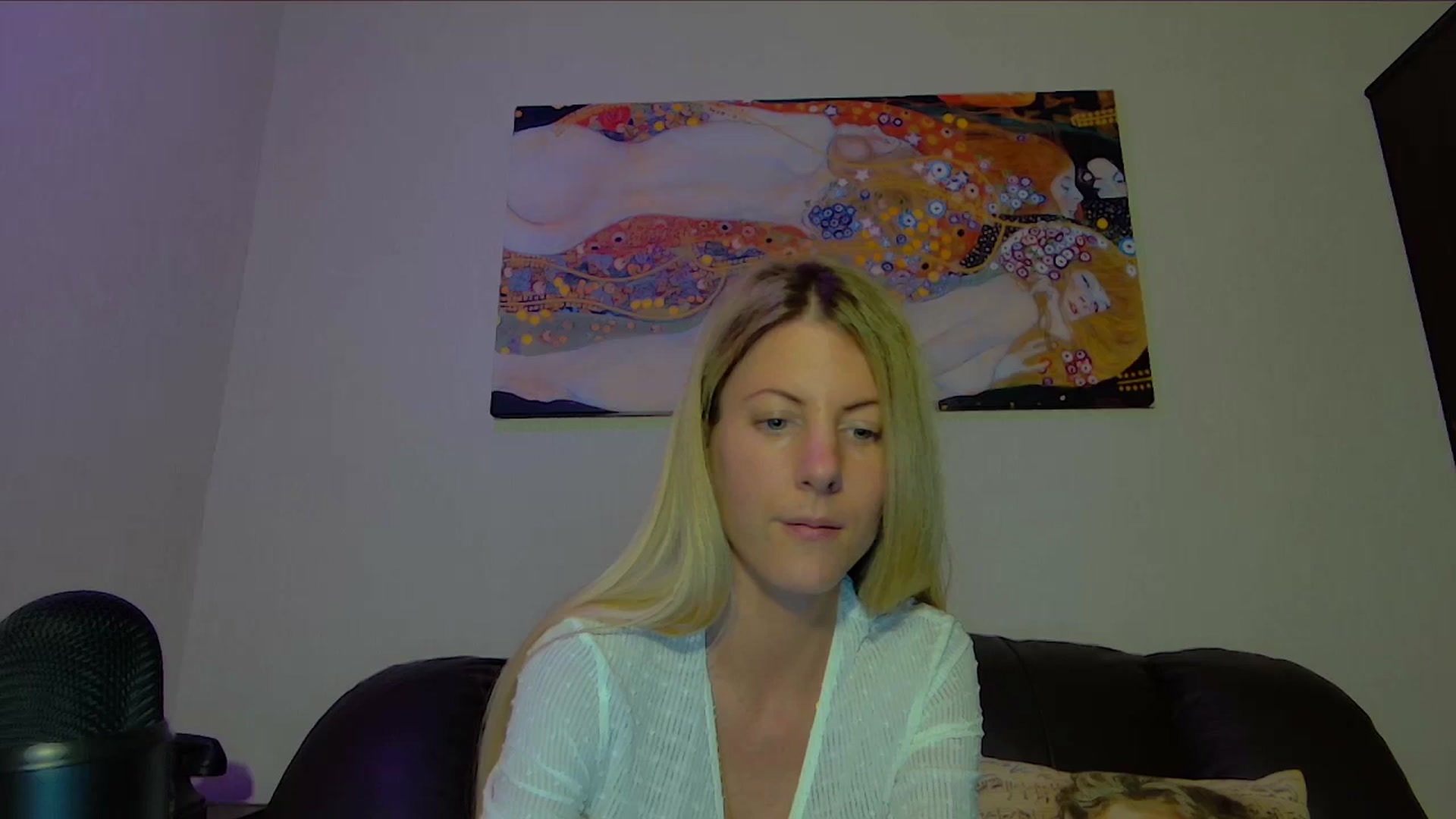 Gallery image thumbnail from Helenadoll's myfreecams stream on, 06/28/2025, 19:58 image 4 of 20