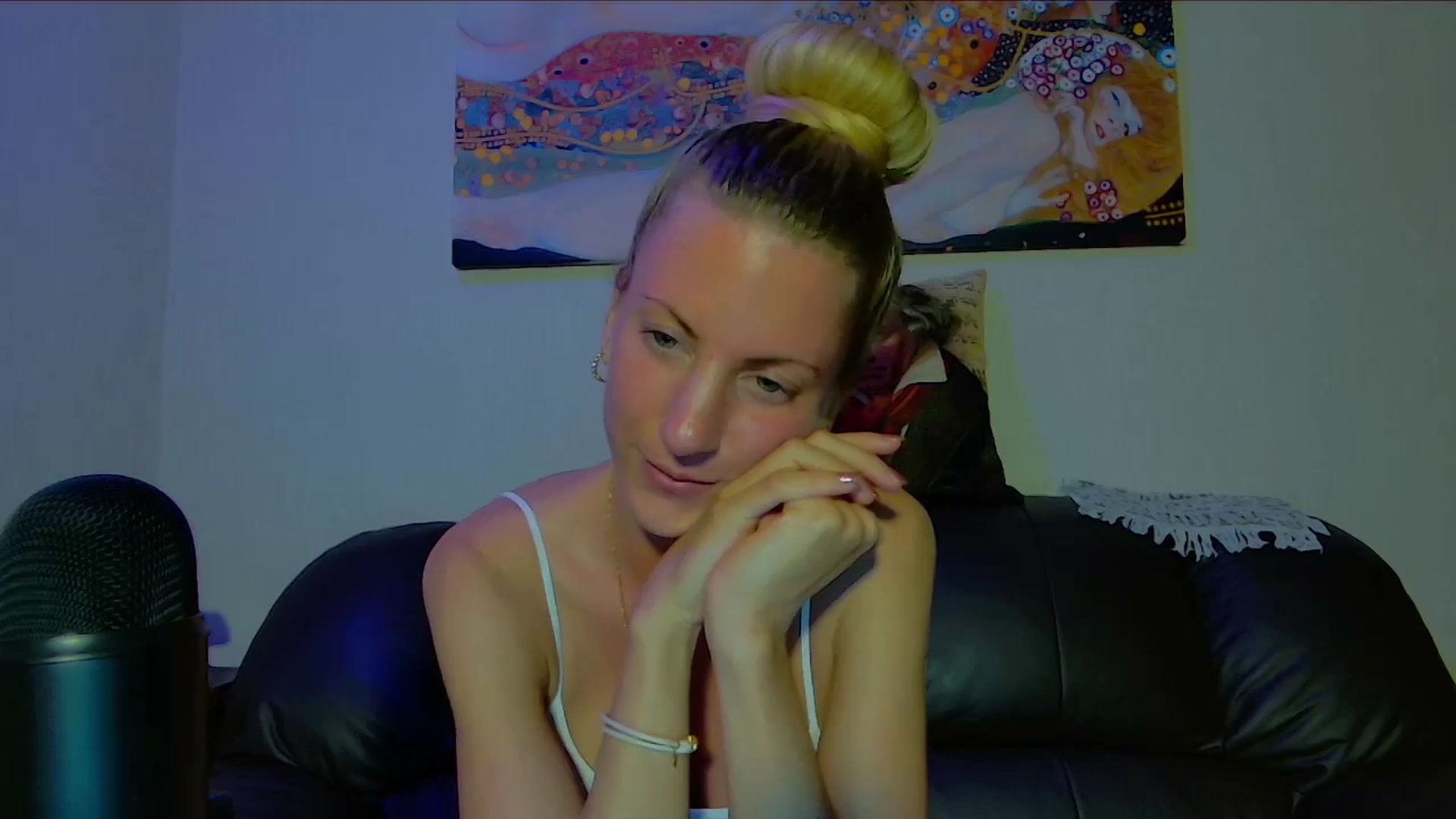 Gallery image thumbnail from Helenadoll's myfreecams stream on, 07/11/2025, 21:51 image 12 of 20
