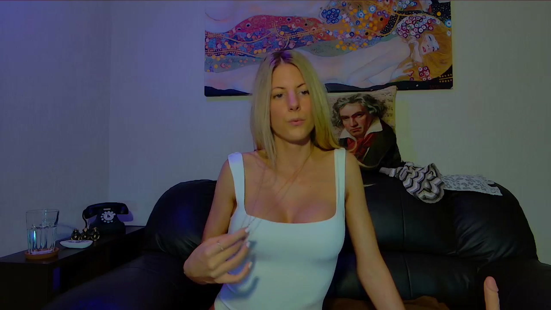 Gallery image thumbnail from Helenadoll's myfreecams stream on, 07/16/2025, 15:33 image 6 of 20