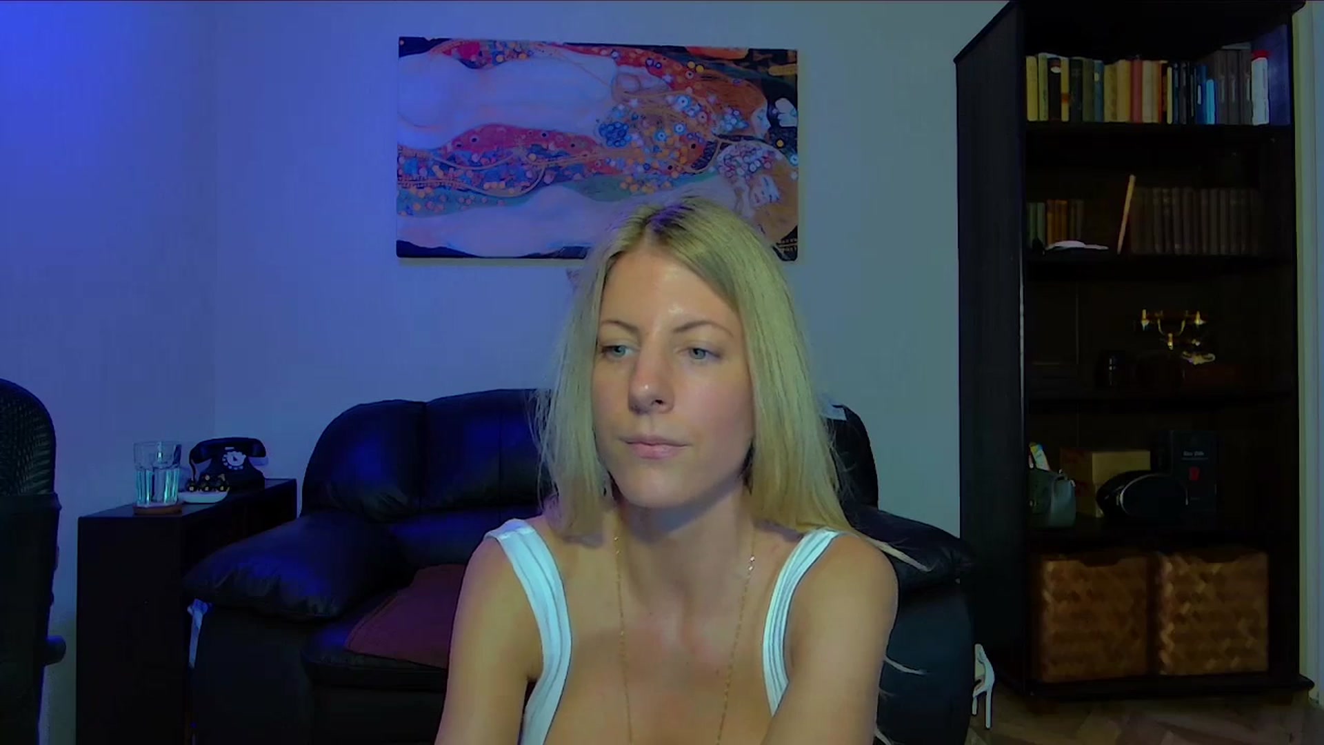 Gallery image thumbnail from Helenadoll's myfreecams stream on, 07/16/2025, 15:33 image 11 of 20
