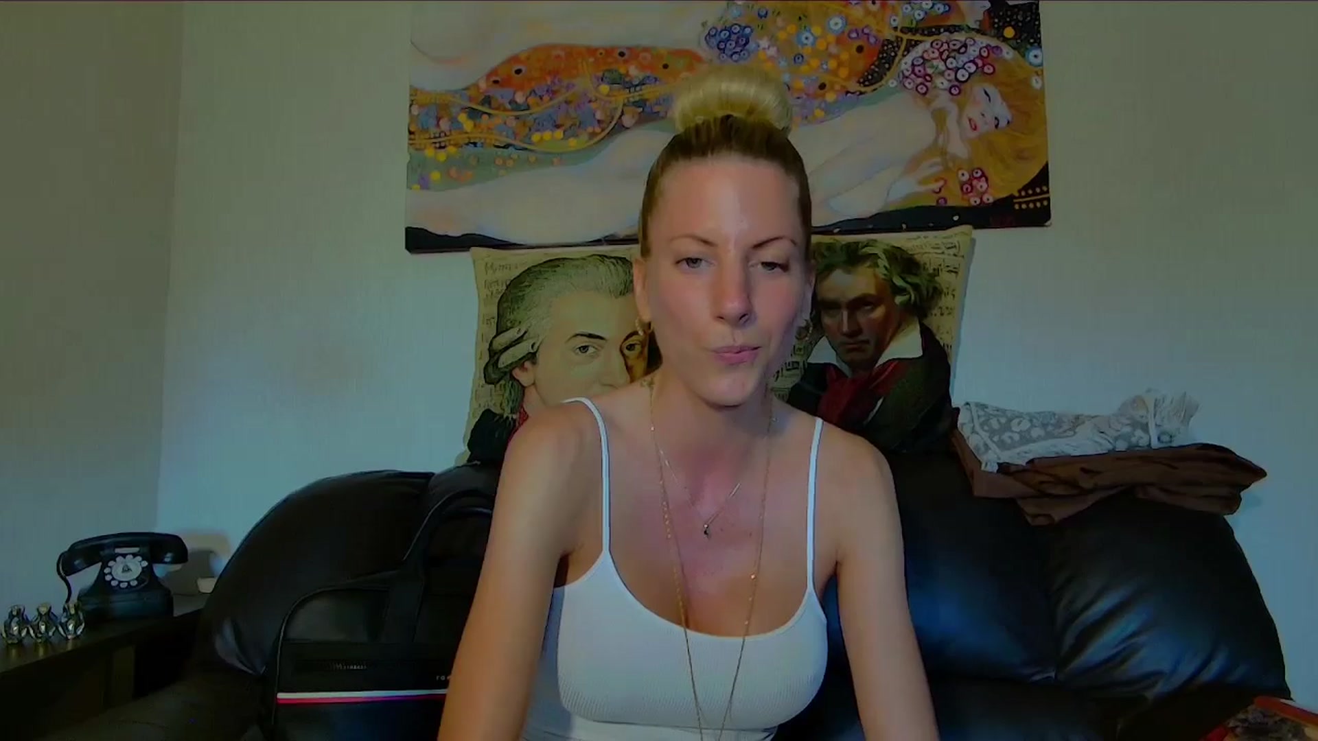 Gallery image thumbnail from Helenadoll's myfreecams stream on, 07/31/2025, 16:58 image 20 of 20