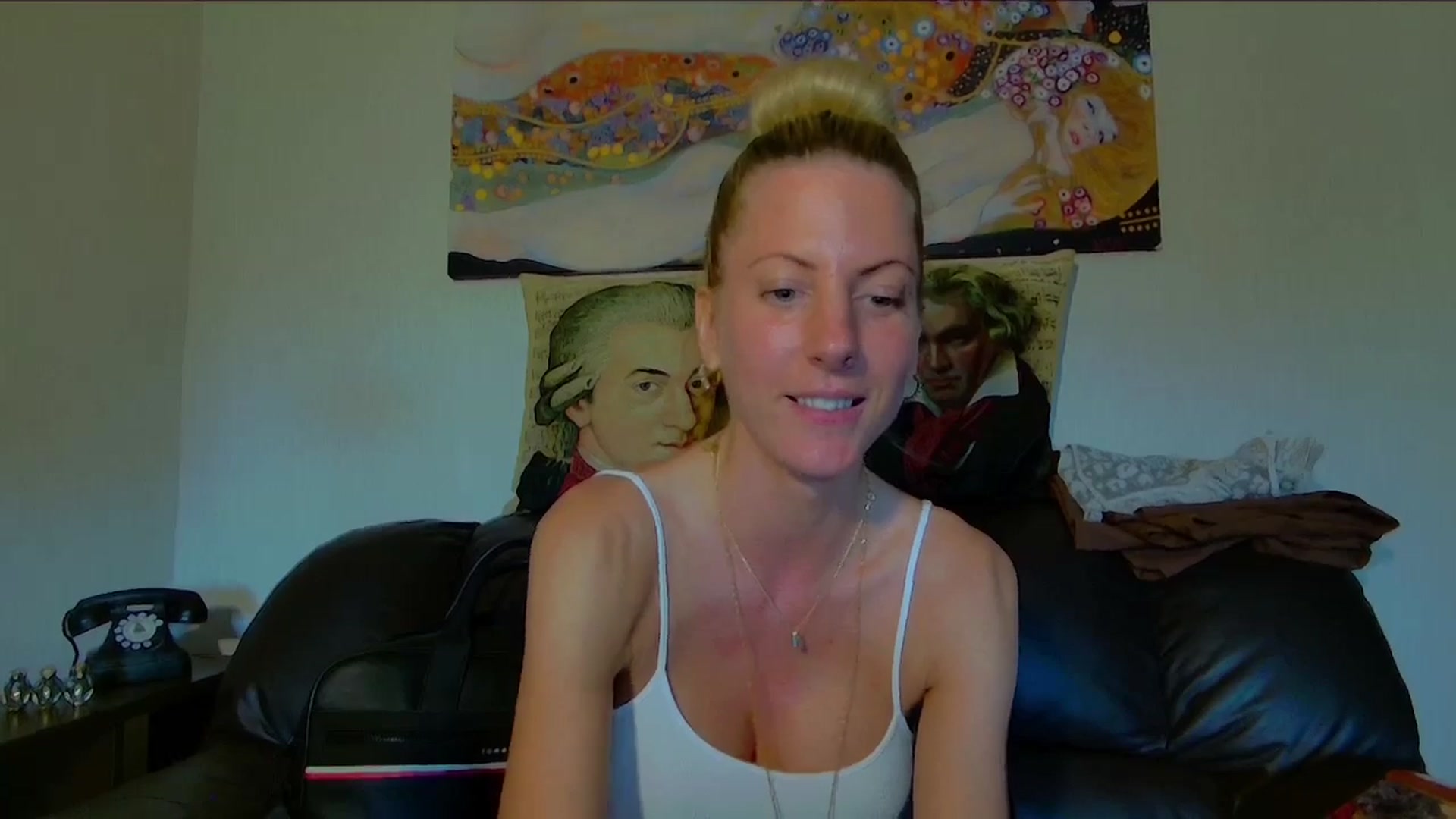 Gallery image thumbnail from Helenadoll's myfreecams stream on, 07/31/2025, 16:58 image 19 of 20