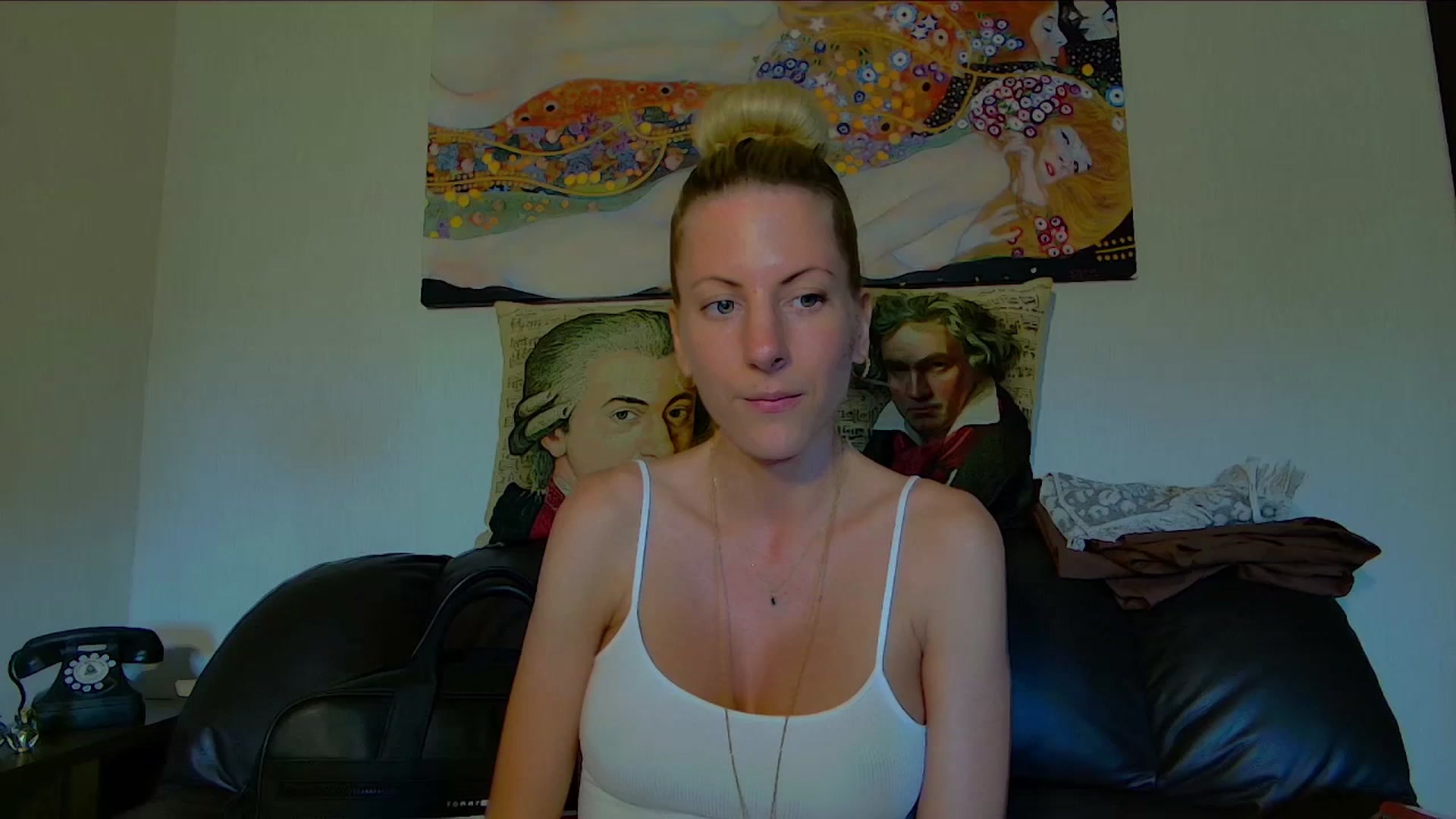 Gallery image thumbnail from Helenadoll's myfreecams stream on, 07/31/2025, 16:58 image 1 of 20