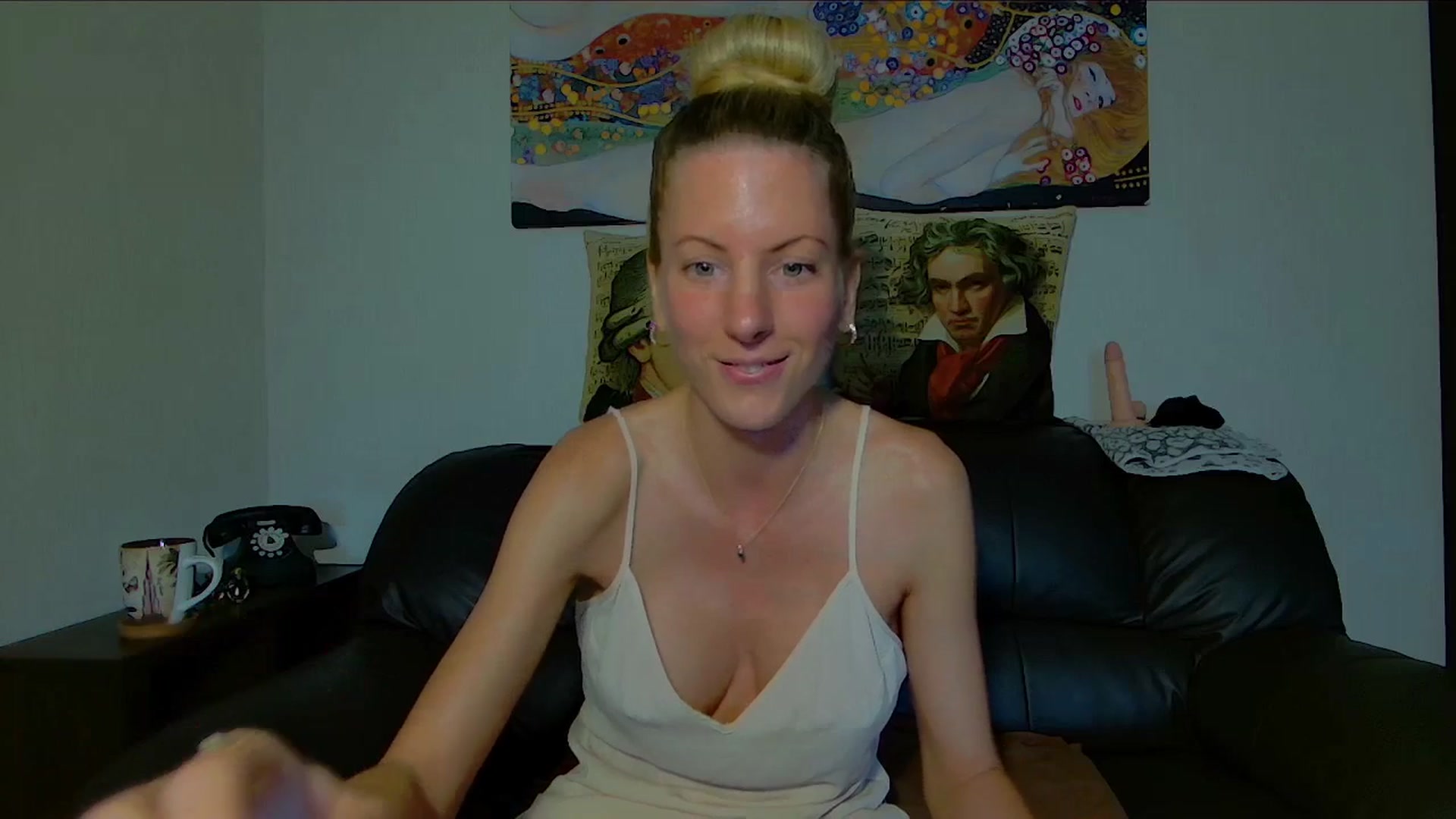 Gallery image thumbnail from Helenadoll's myfreecams stream on, 08/01/2025, 11:25 image 11 of 20