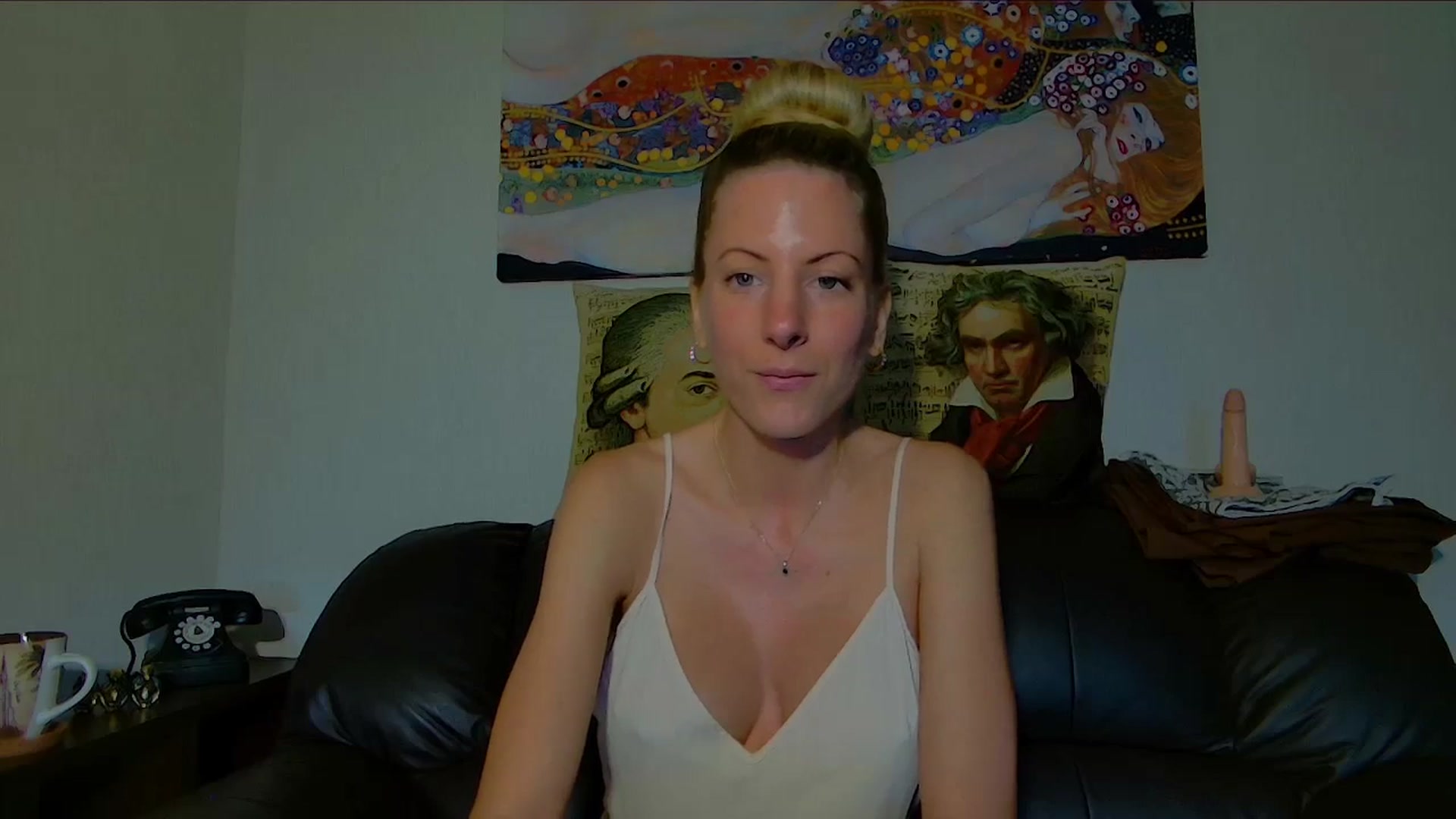 Gallery image thumbnail from Helenadoll's myfreecams stream on, 08/01/2025, 11:25 image 3 of 20